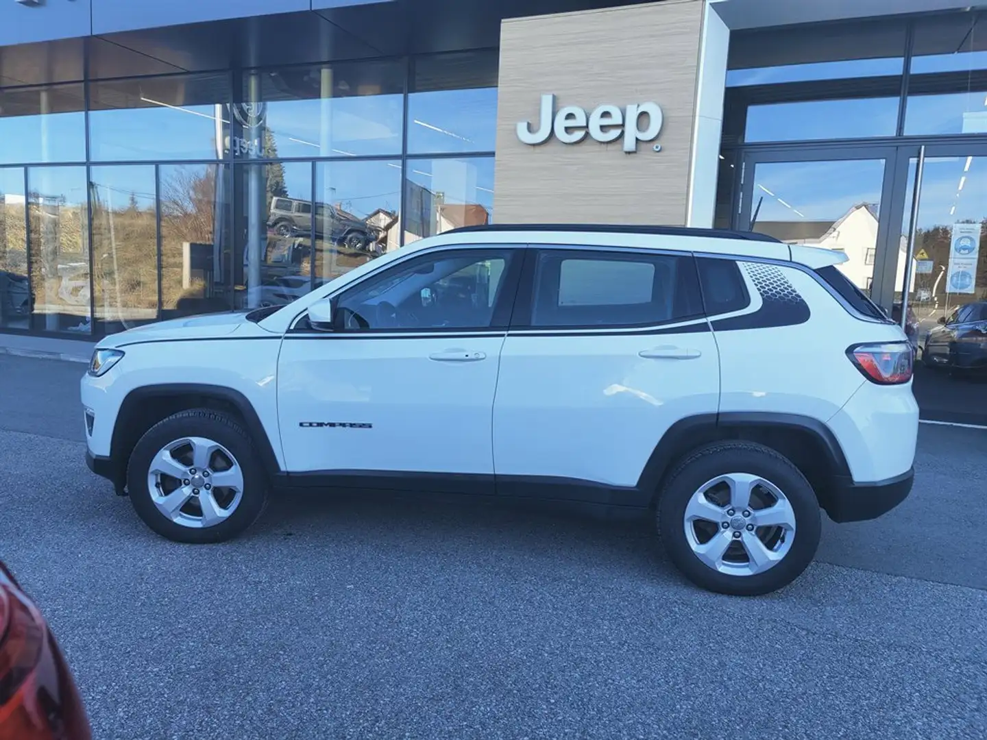 Jeep Compass 2,0 140 AWD 9AT Longitude First Edition Blanc - 2