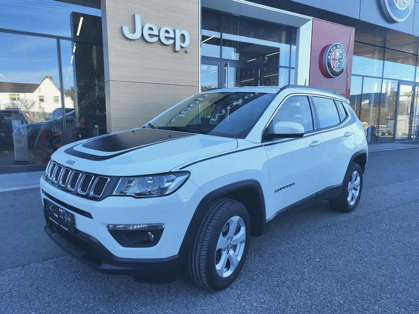 Jeep Compass 2,0 140 AWD 9AT Longitude First Edition Wit - 1