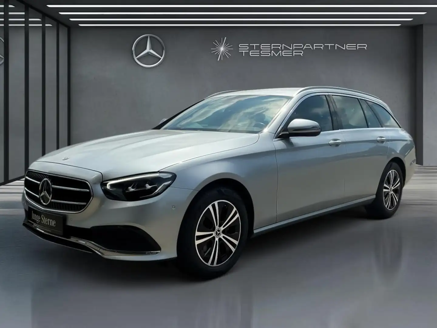 Mercedes-Benz E 220 d T Avantgarde Widescreen Kamera LED Temp. Argent - 2