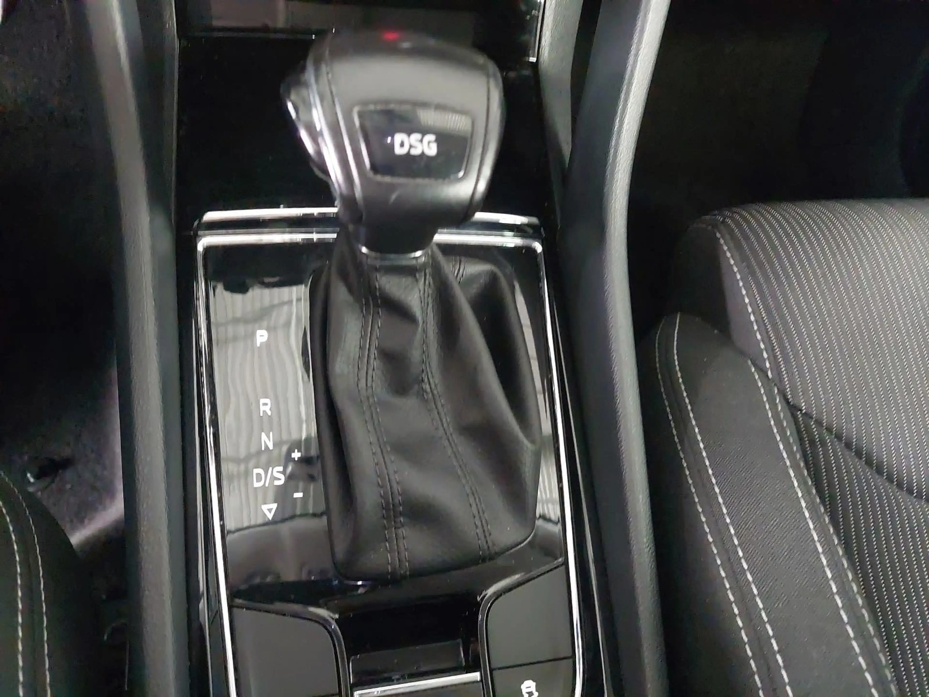 Skoda Karoq KAROQ 1.5 TSI DSG STYLE — photo 13