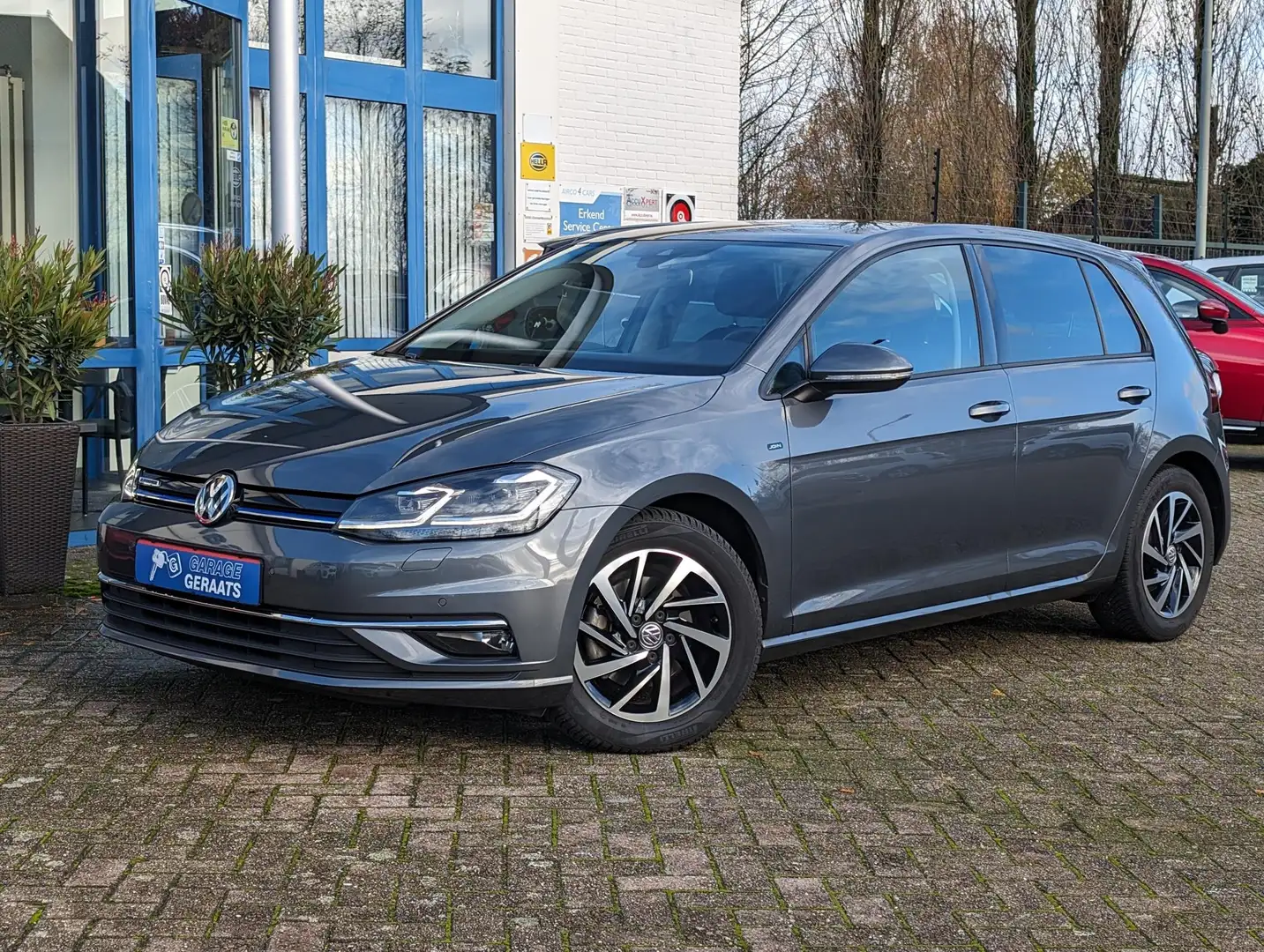 Volkswagen Golf 1.5 TSI Highline | Automaat, Digitaal Display, Dod Gris - 1