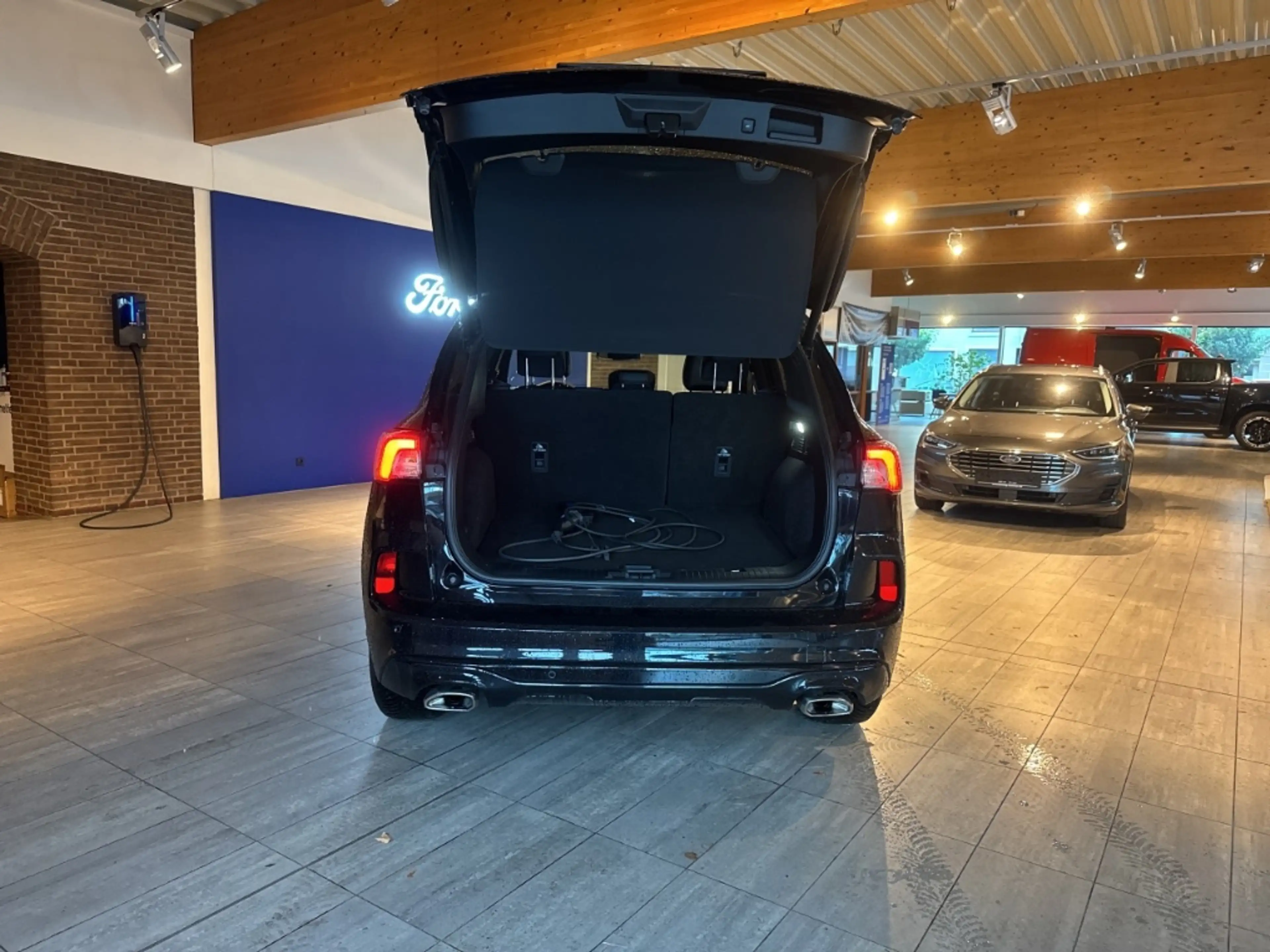 Ford Kuga ST-LINE X PHEV NAVI / LED / ACC / GJR / W-PAKET PD — photo 6