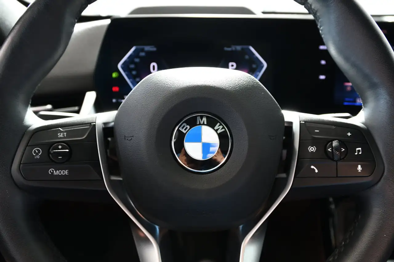 BMW X1 снимка BMW X1