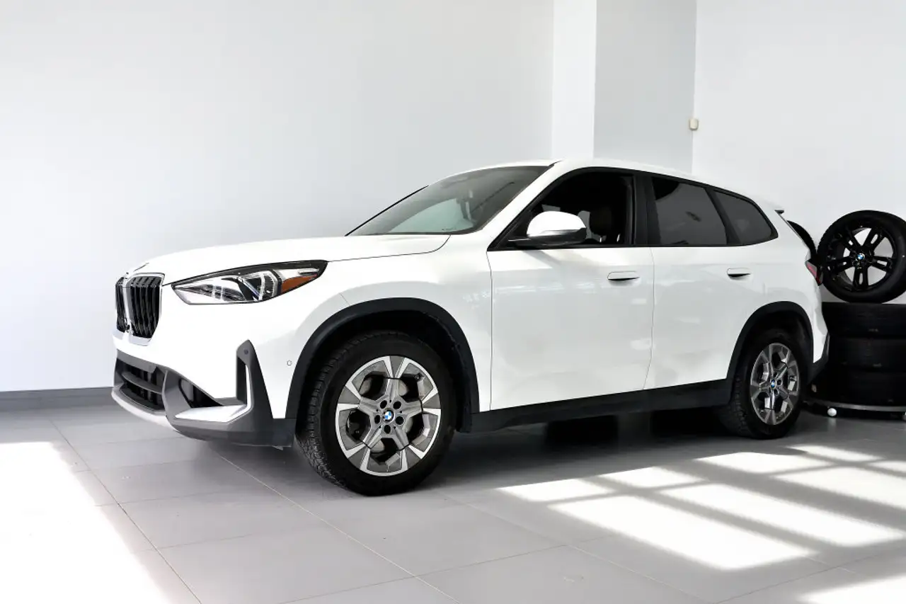 BMW X1 снимка BMW X1