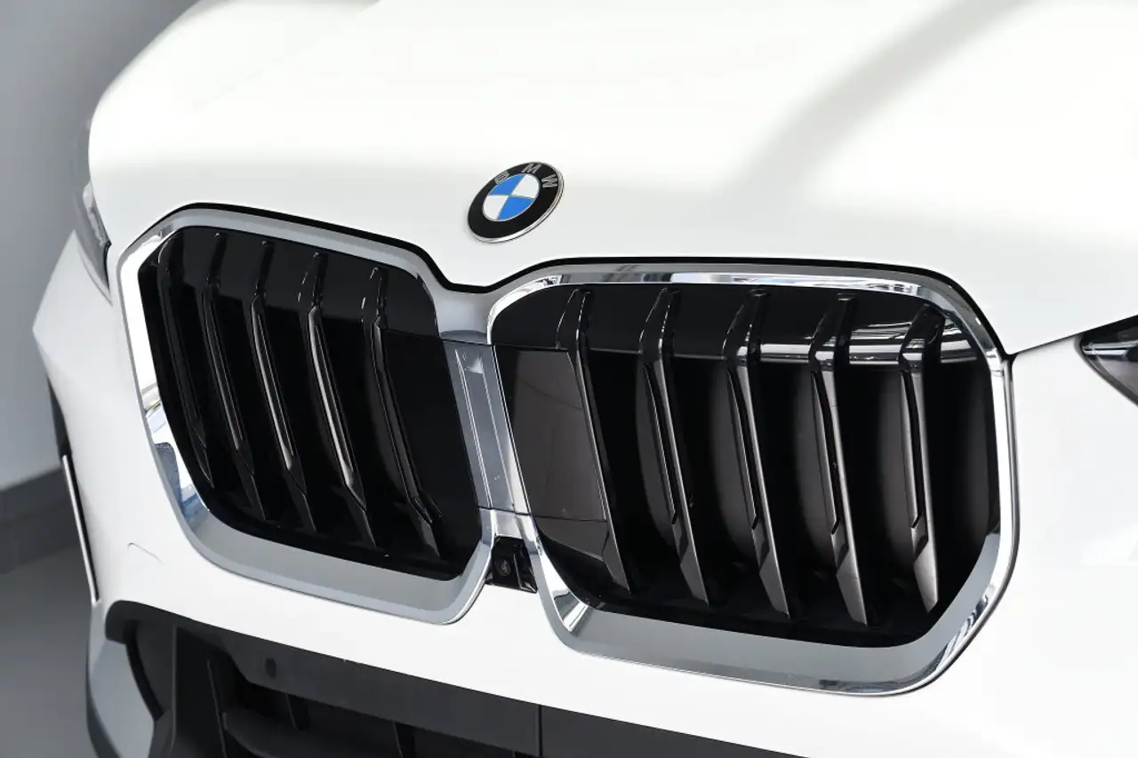 BMW X1 снимка BMW X1