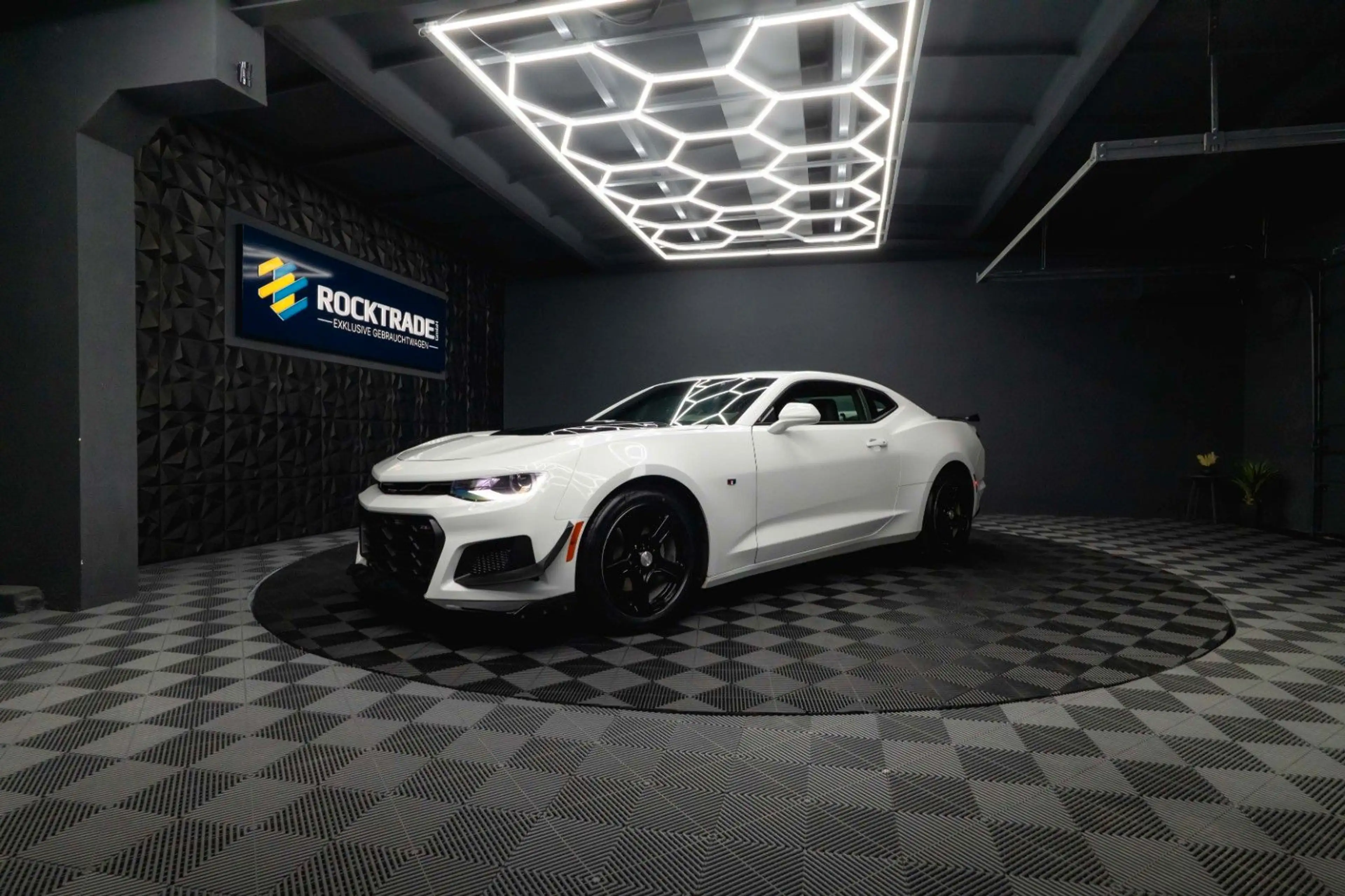 Chevrolet Camaro 2.0 Turbo Coupe ZL1 Package *CarPlay*LED* — photo 2