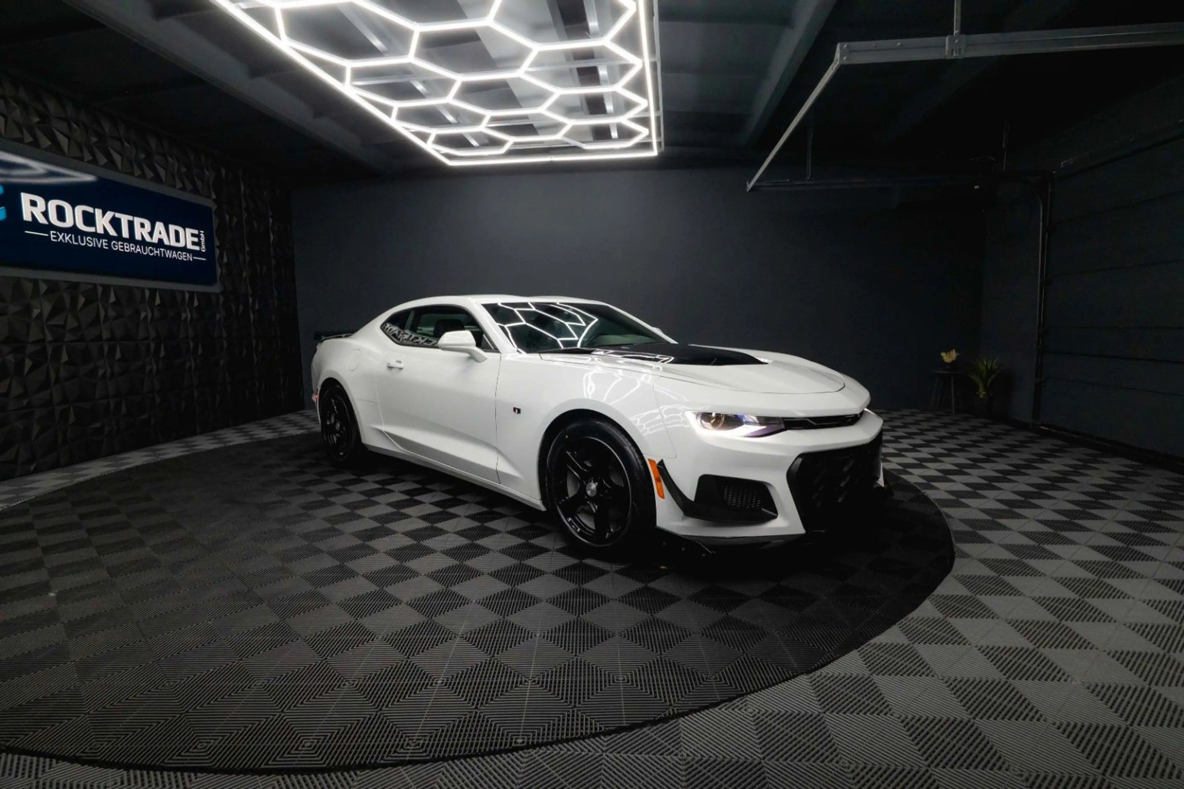 Chevrolet Camaro 2.0 Turbo Coupe ZL1 Package *CarPlay*LED* — photo 8