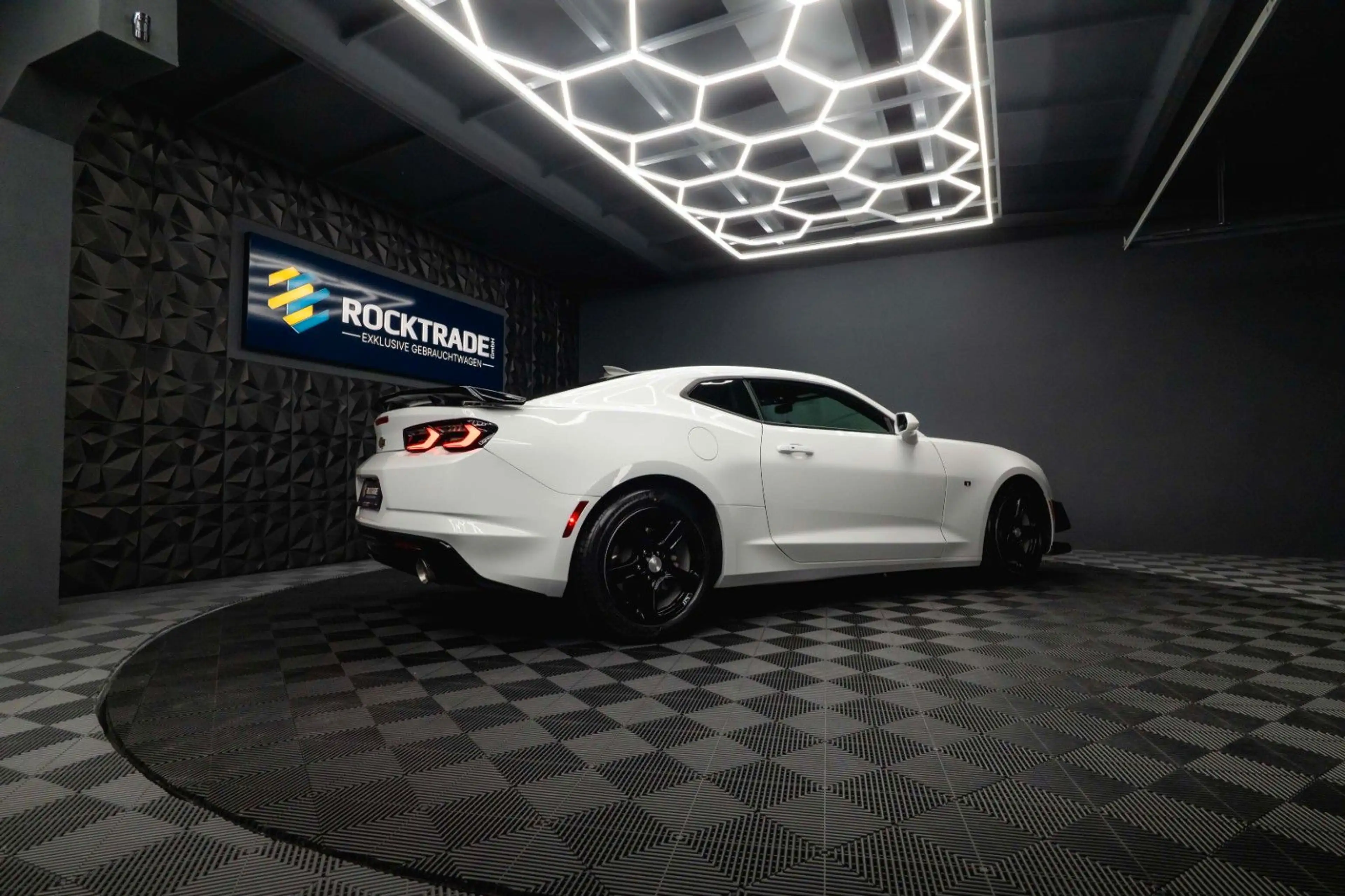 Chevrolet Camaro 2.0 Turbo Coupe ZL1 Package *CarPlay*LED* — photo 13