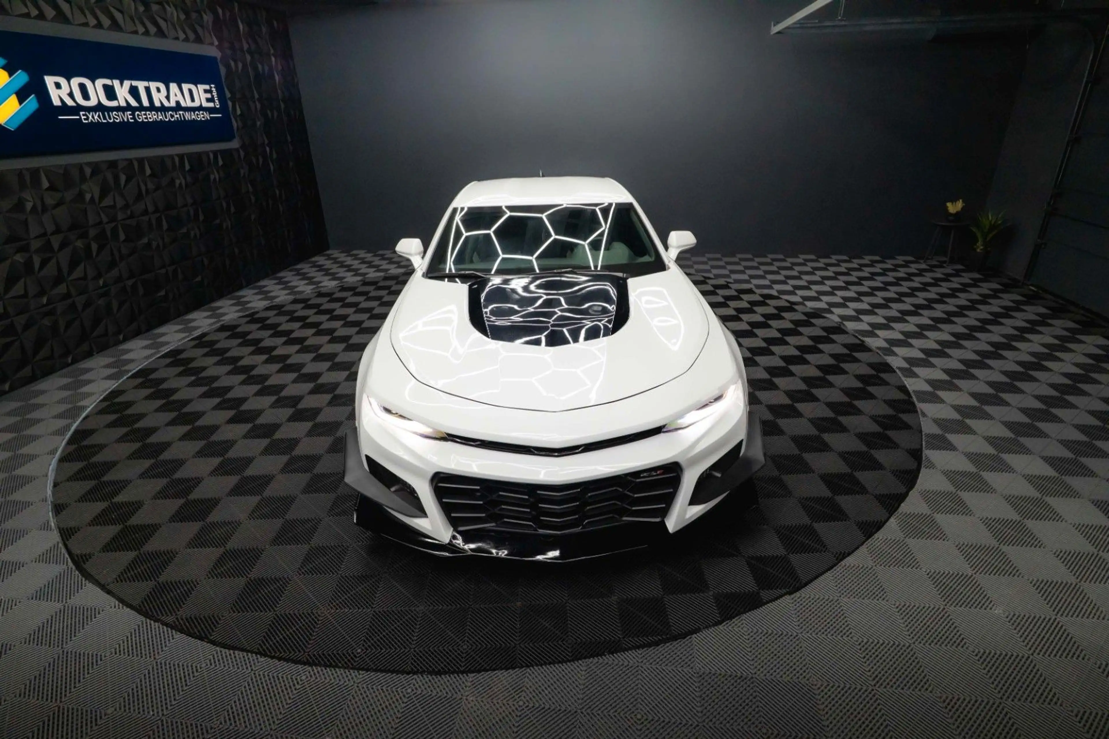 Chevrolet Camaro 2.0 Turbo Coupe ZL1 Package *CarPlay*LED* — photo 3