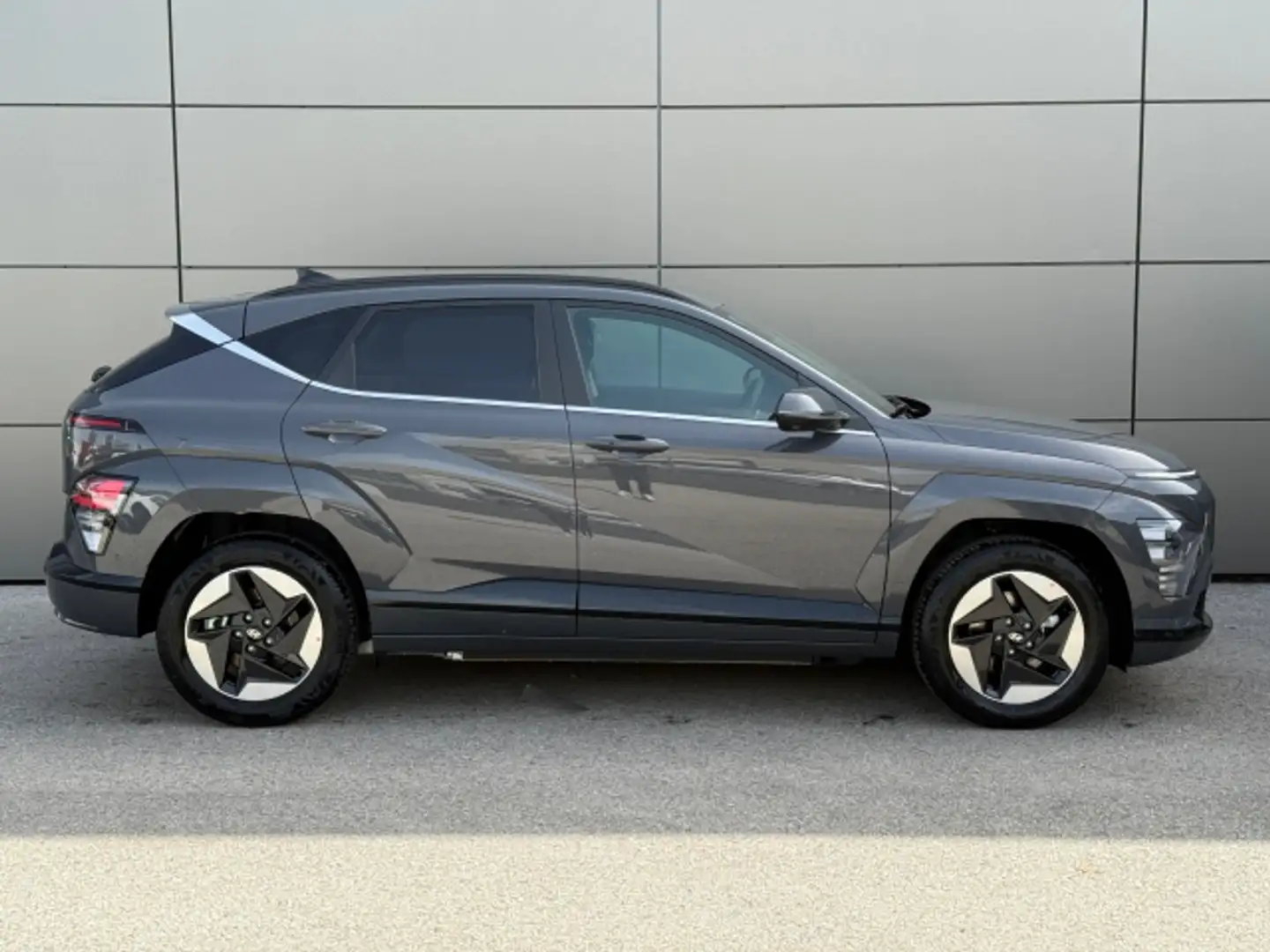 Hyundai KONA EV (SX2) GO 65,4kWh k4eg1-PK1-OP7 Grau - 2