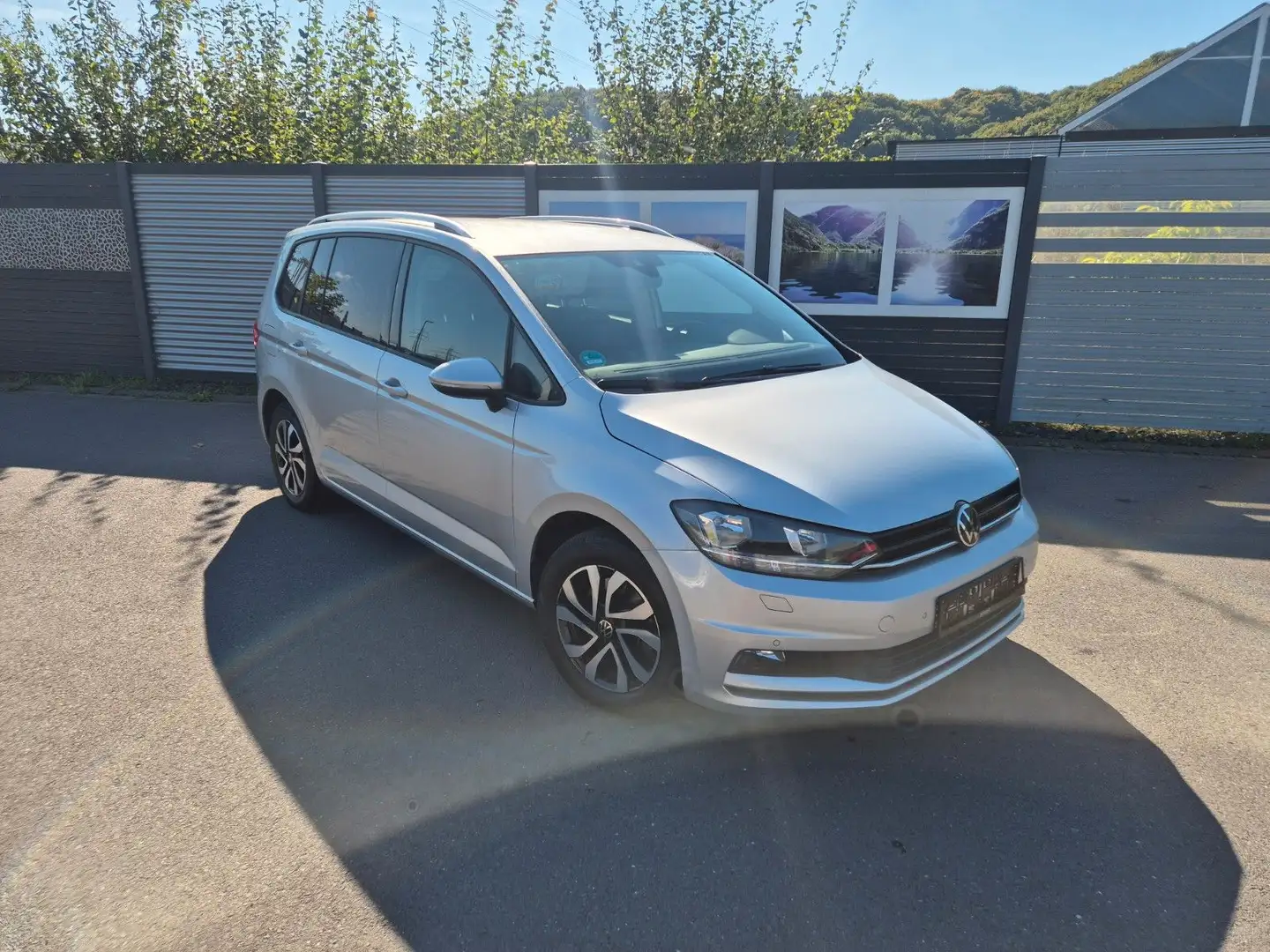 Volkswagen Touran Active 7 Sitze ACC Navi Silber - 1