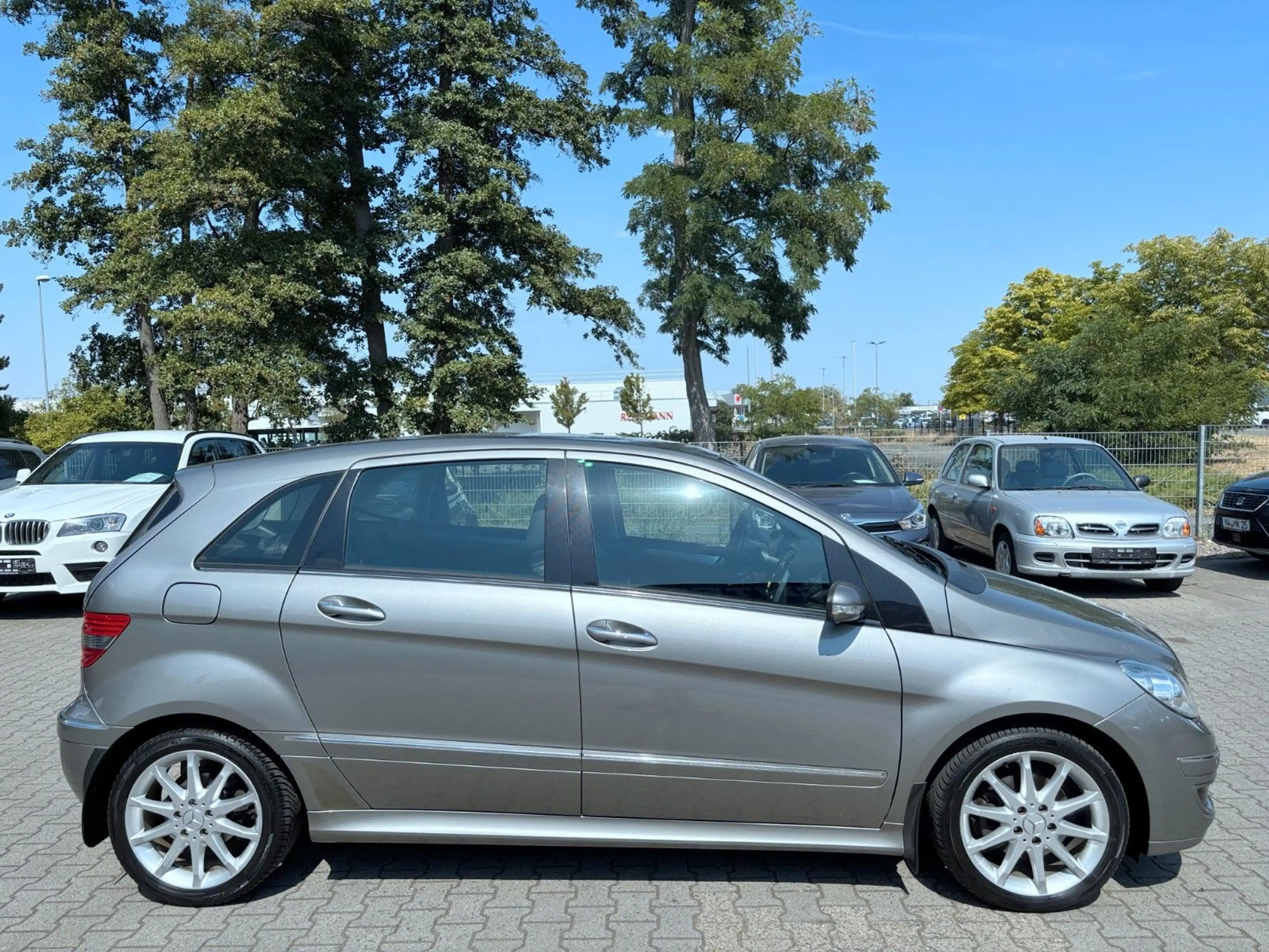 Mercedes-Benz B 200 Sport-Paket*Auto*T-Leder*Xenon*PDC*1-Hand* — photo 5