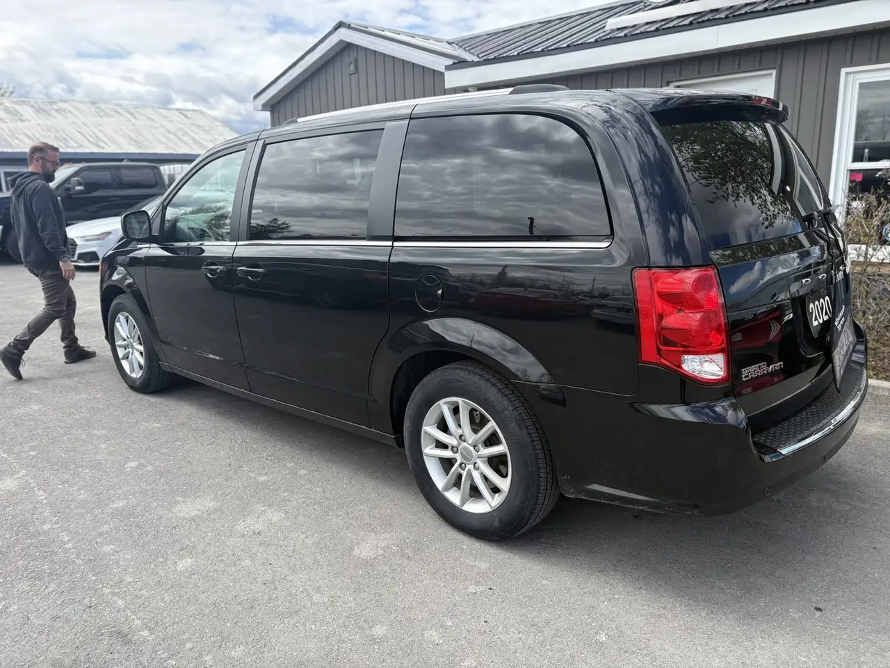 Dodge Grand Caravan снимка Dodge Grand Caravan
