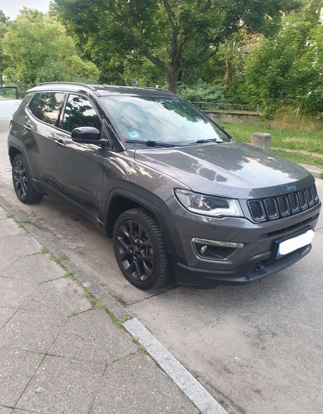 Second hand Jeep Compass 1.3