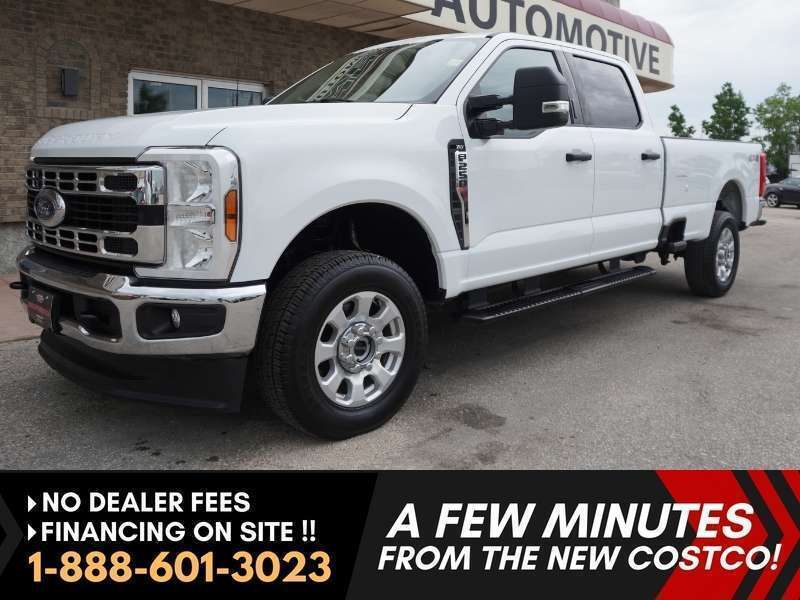 White 2024 Ford F-250 Super Duty Pickup Truck Four-Wheel Drive Automatic