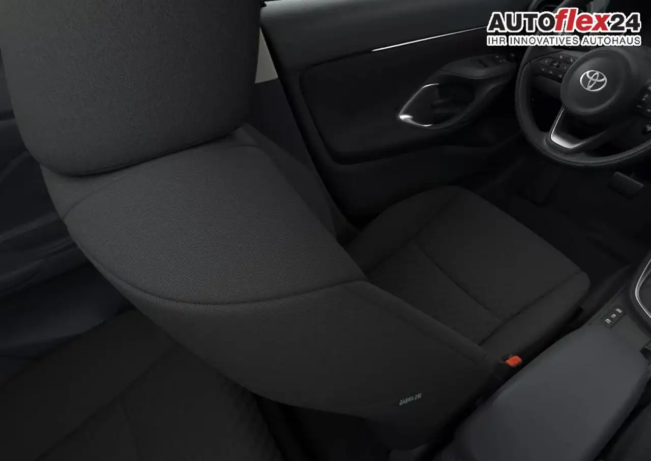 Toyota Yaris Cross Aut. Kam Sitzhz. ACC 16" CarPlay 85 kW (116 PS)... 6