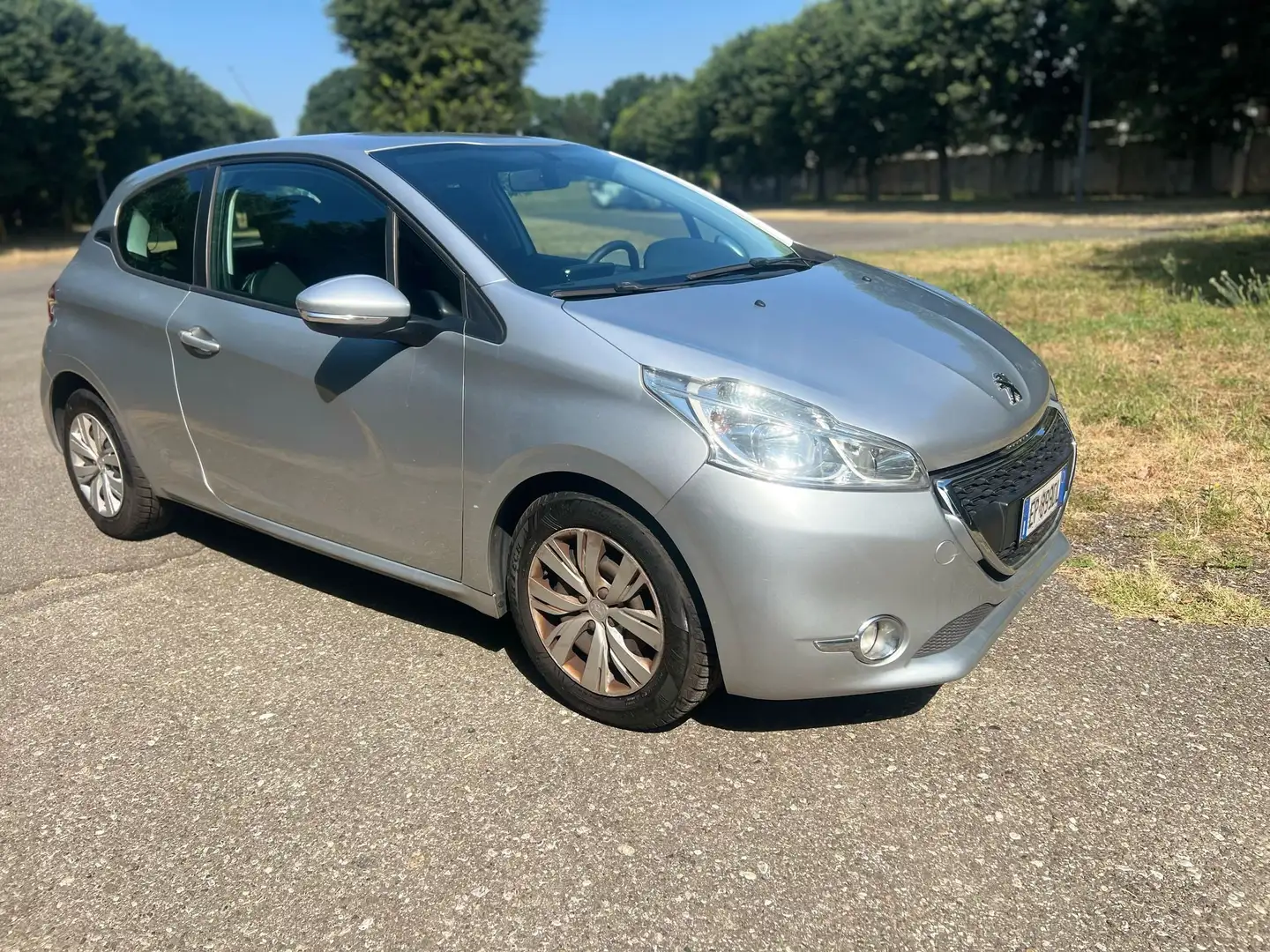 Peugeot 208 I 2012 3p 1.4 hdi 8v Allure Argent - 1