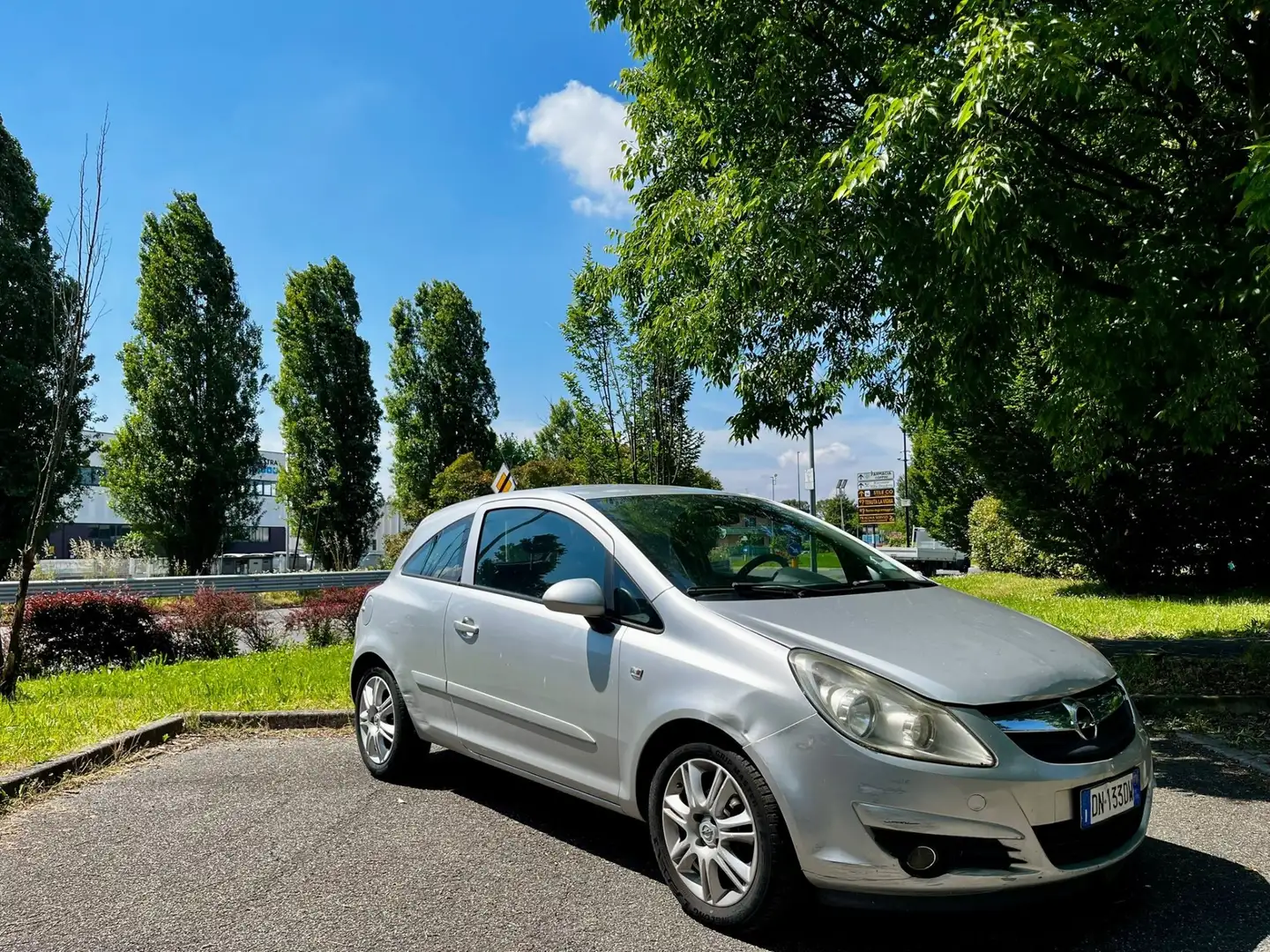 Hyundai i20 Opel corsa ok neopatentati - 2