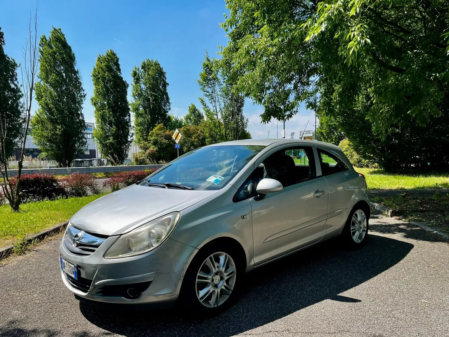 Hyundai i20 Opel corsa ok neopatentati - 1
