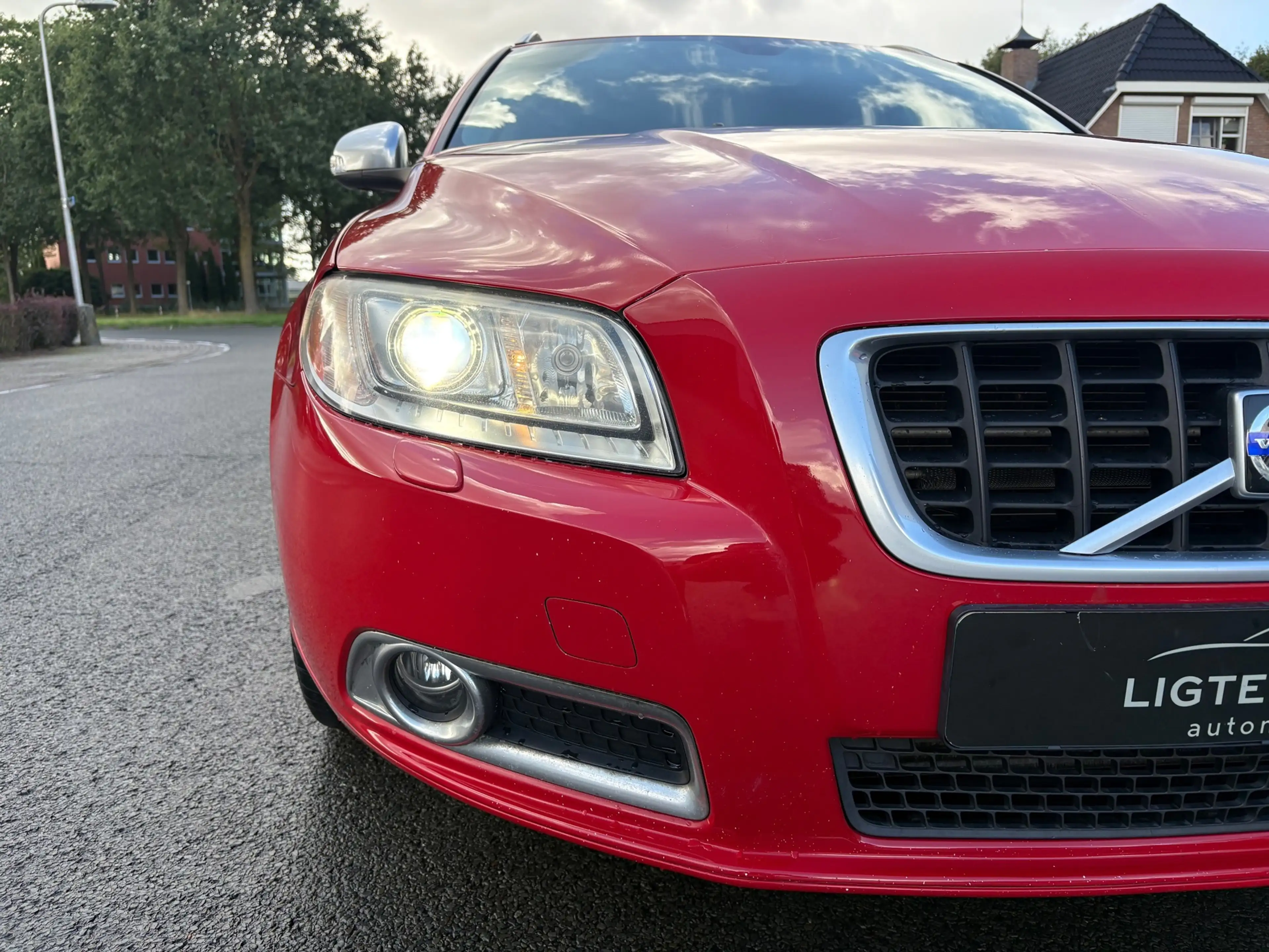 Volvo V70 2.5T RDesign CARPLAY/PDC/CAMERA/PANO/STOELVERW/NAP — photo 11