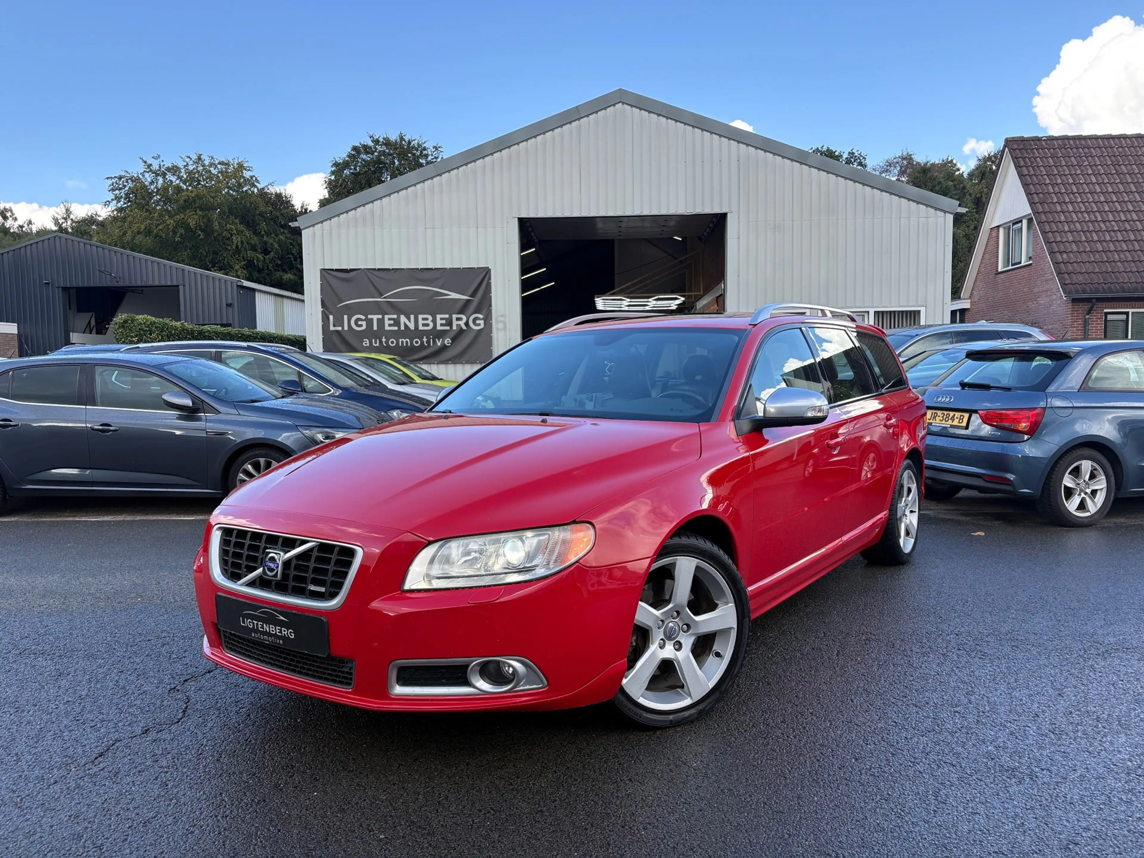 Volvo V70 2.5T RDesign CARPLAY/PDC/CAMERA/PANO/STOELVERW/NAP