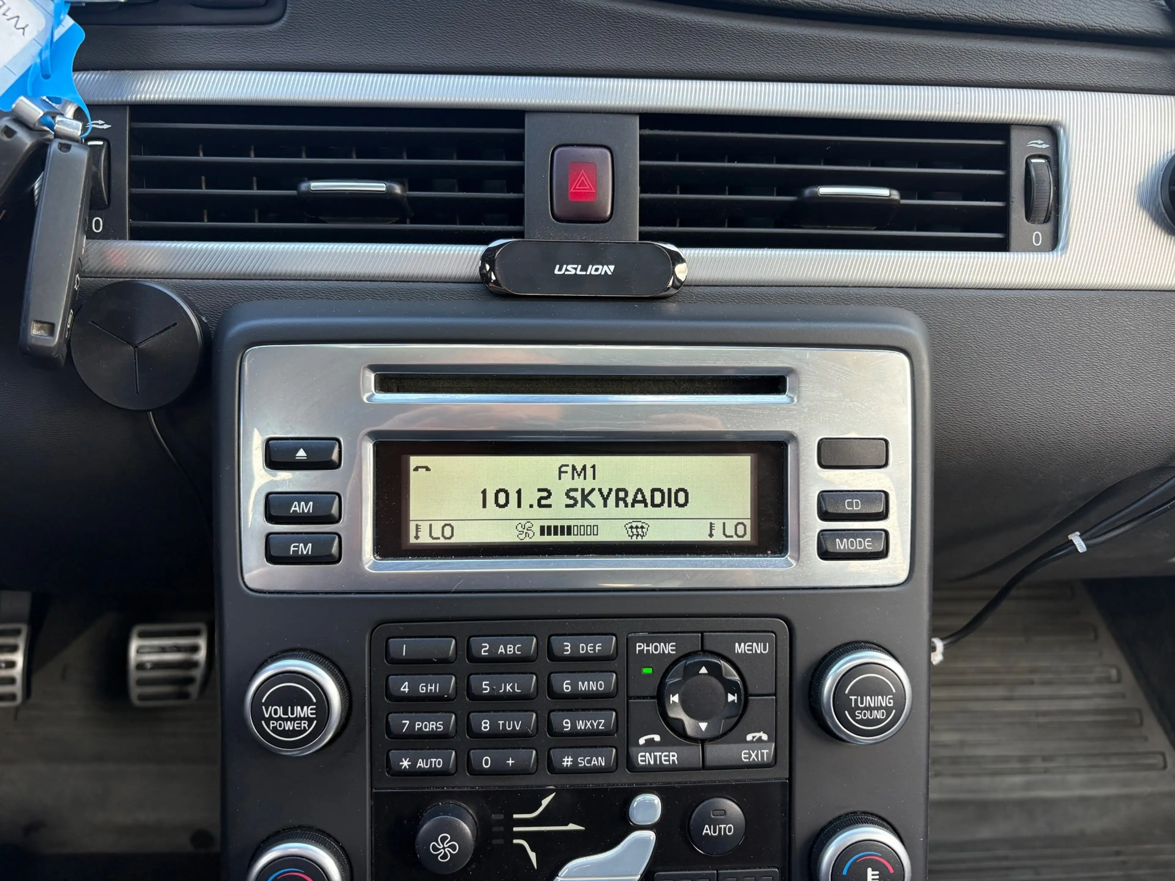 Volvo V70 2.5T RDesign CARPLAY/PDC/CAMERA/PANO/STOELVERW/NAP — photo 34