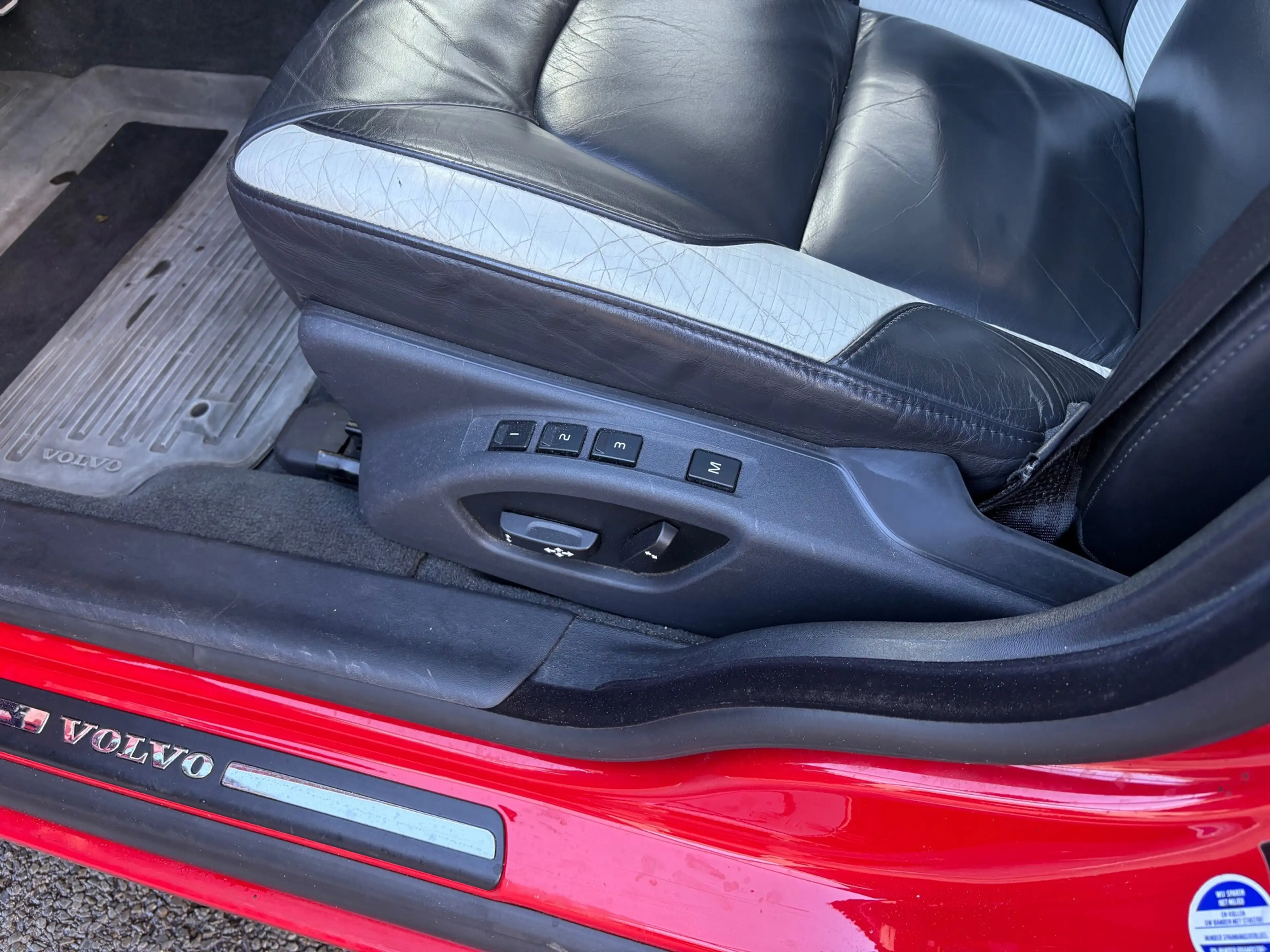 Volvo V70 2.5T RDesign CARPLAY/PDC/CAMERA/PANO/STOELVERW/NAP — photo 5