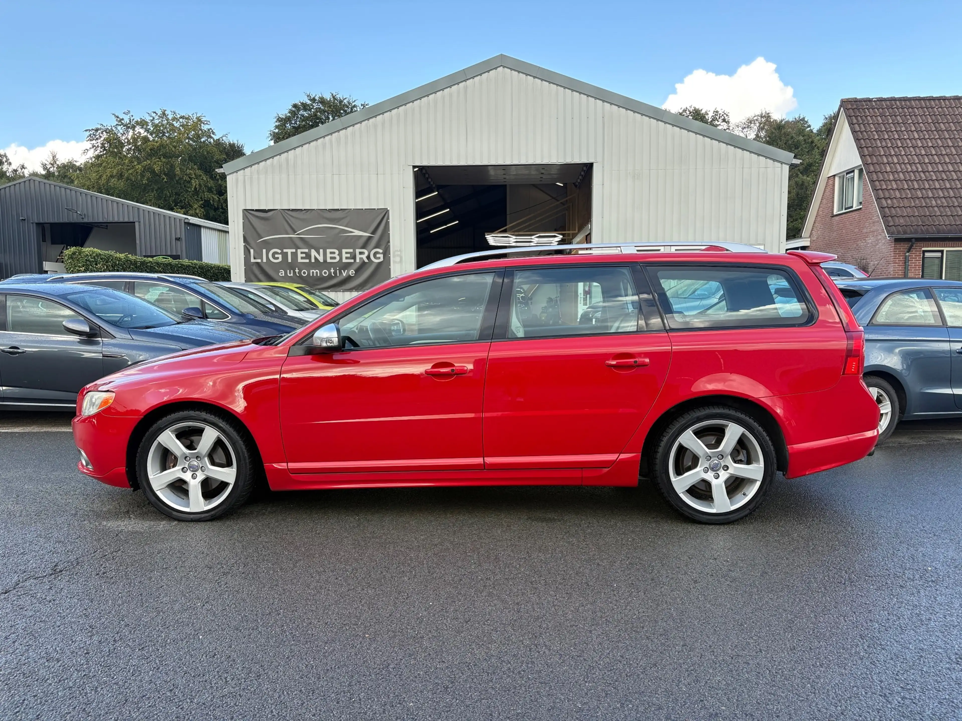 Volvo V70 2.5T RDesign CARPLAY/PDC/CAMERA/PANO/STOELVERW/NAP — photo 9