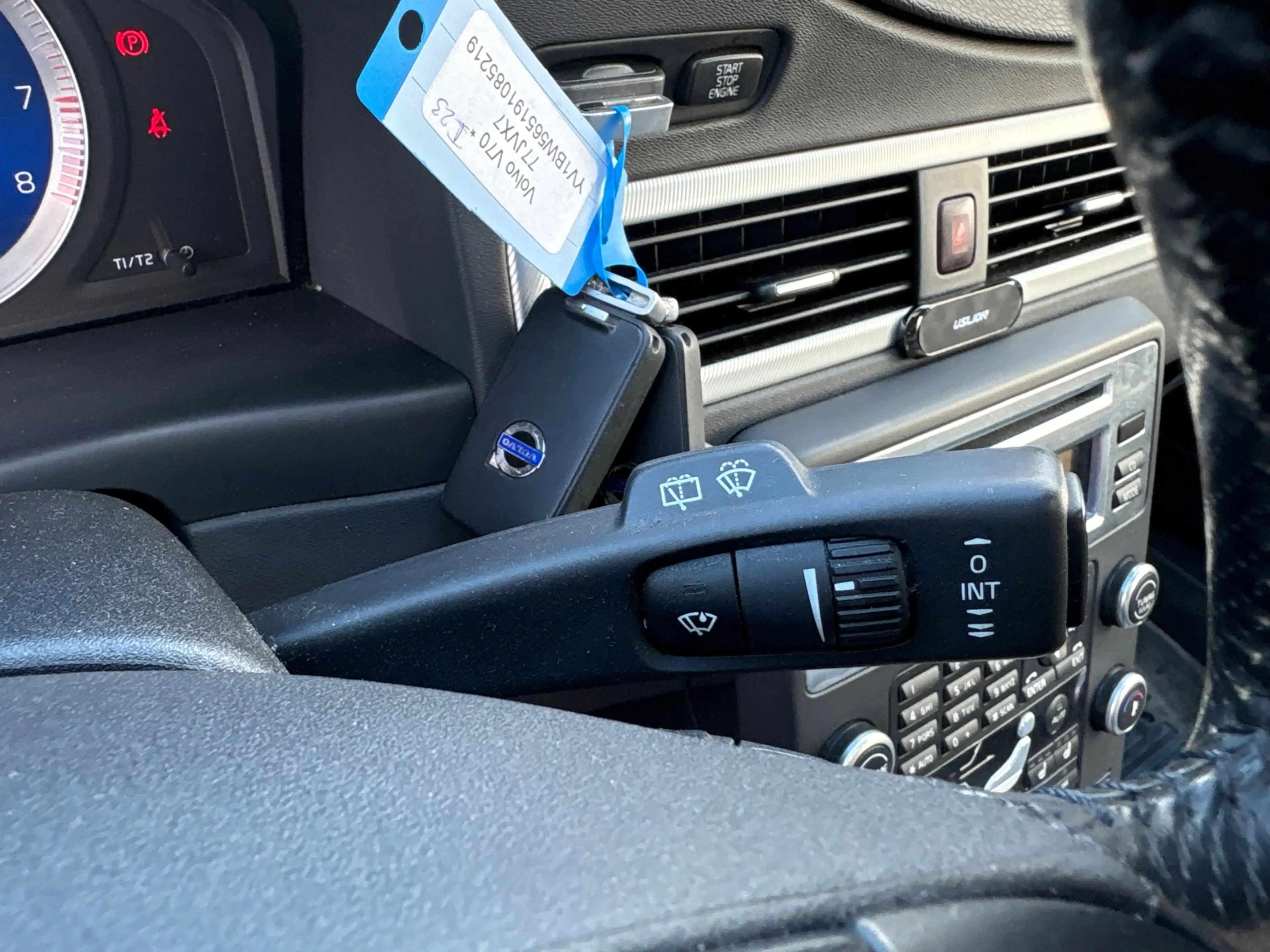 Volvo V70 2.5T RDesign CARPLAY/PDC/CAMERA/PANO/STOELVERW/NAP — photo 22