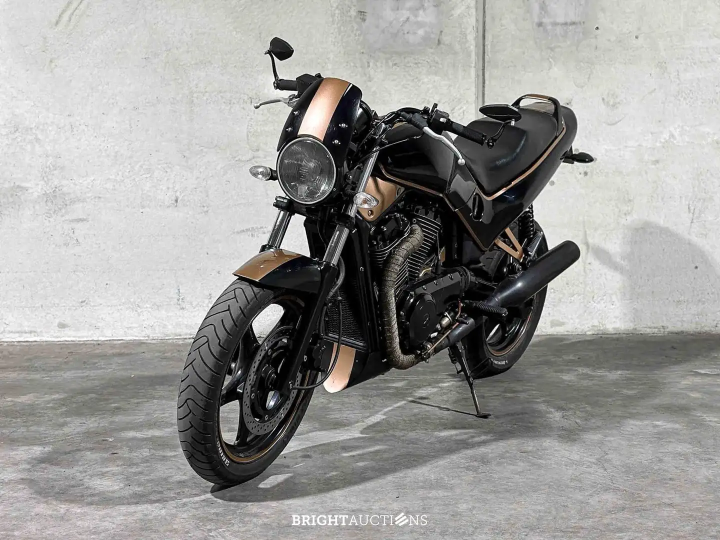 Suzuki VX800 Caferacer Zwart - 2