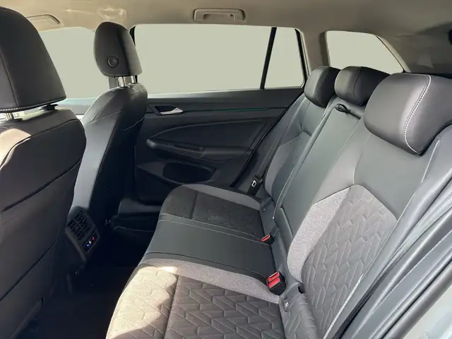 Volkswagen Golf view 11