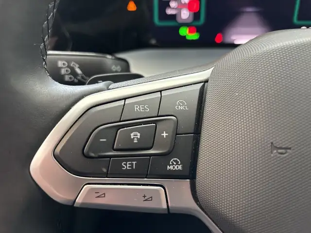 Volkswagen Golf view 17