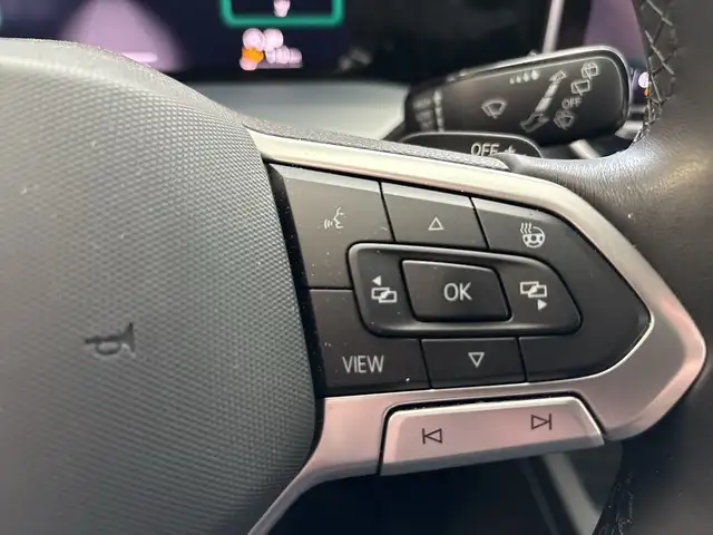 Volkswagen Golf view 18