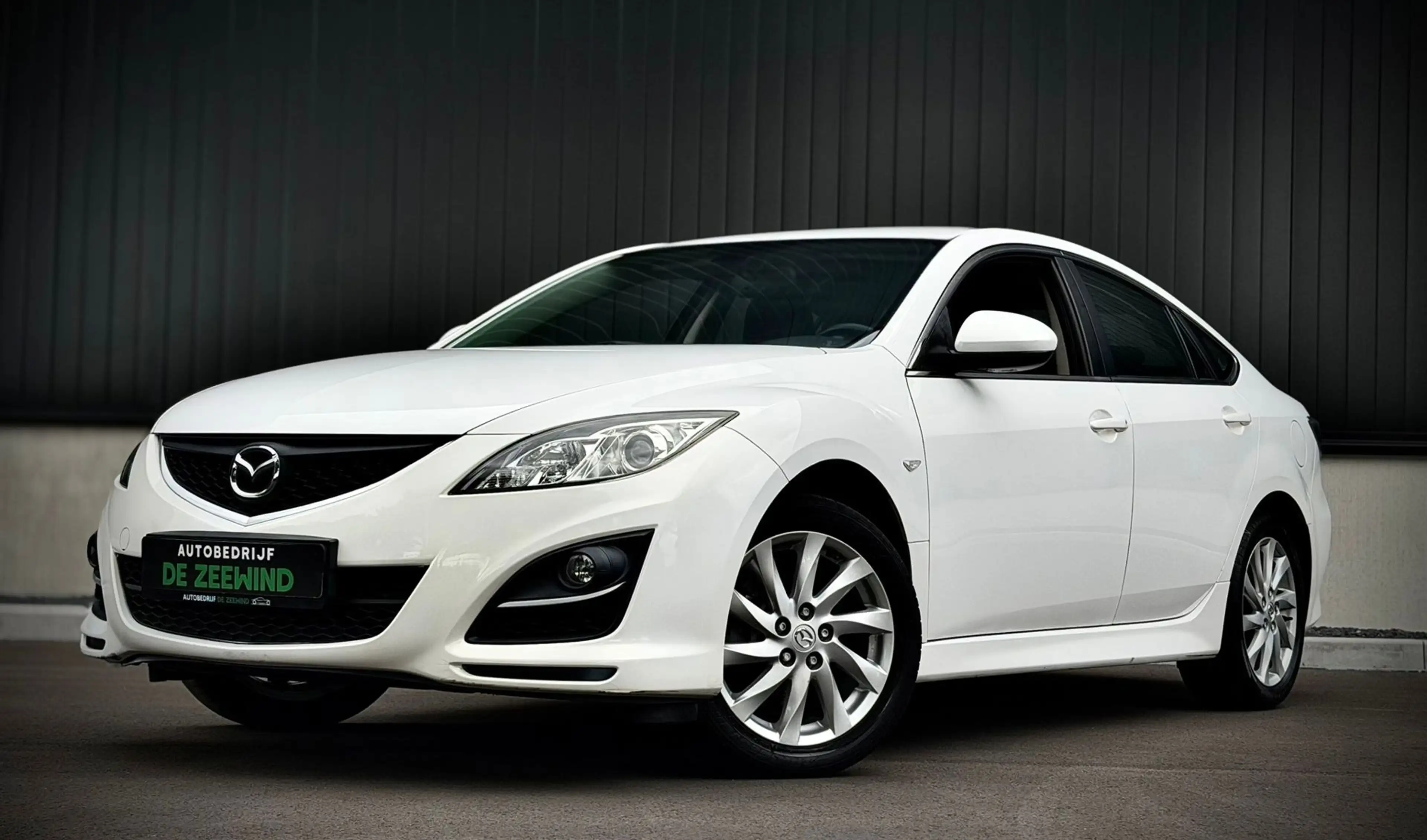 Mazda 6 Sportbreak 2.0 CiTD Business Plus Style Edition — photo 2