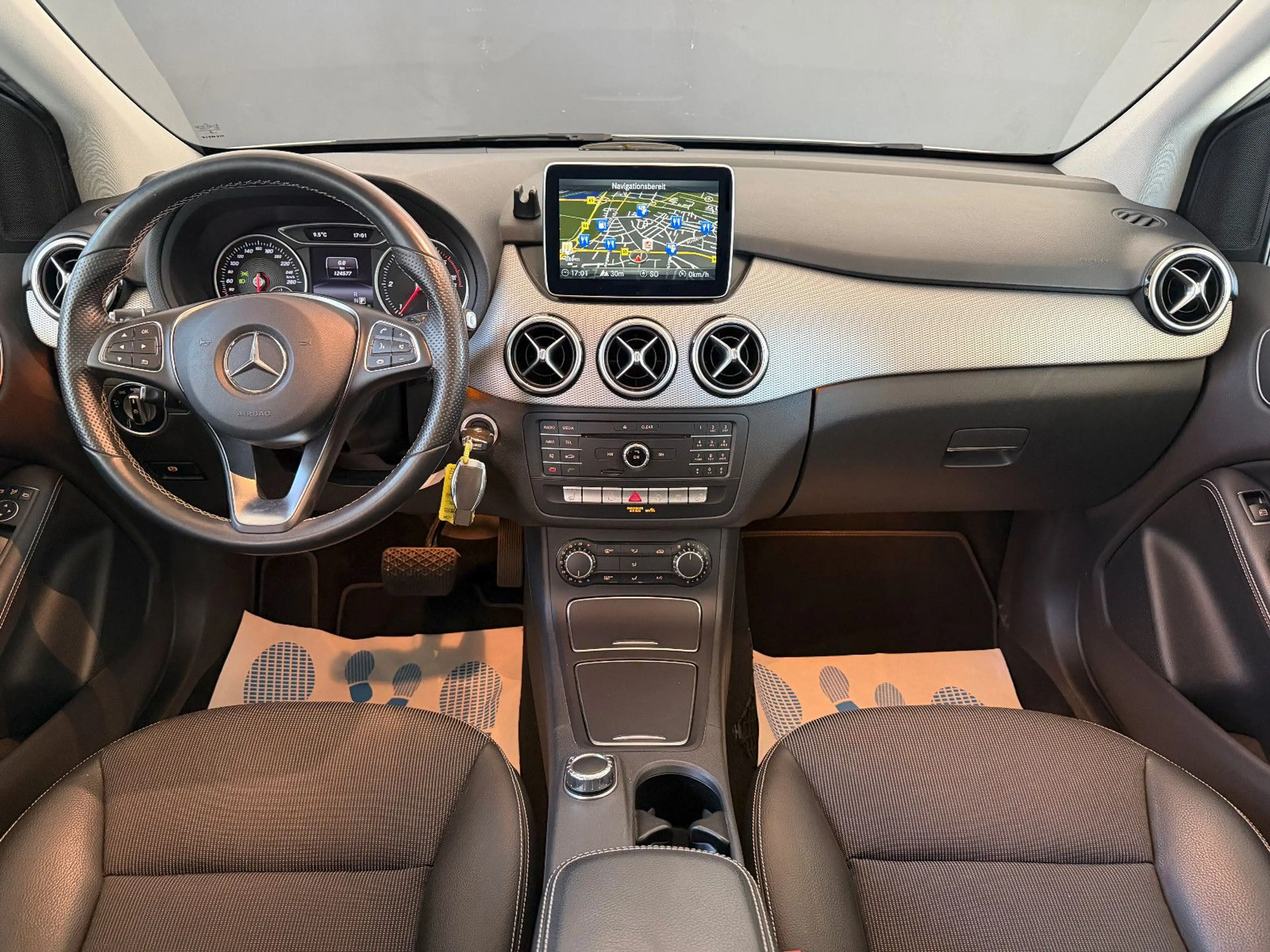 Mercedes-Benz B 180 CDI/SHZ/NAVI/ 2.Hand/TÜV 01-2028 — photo 12