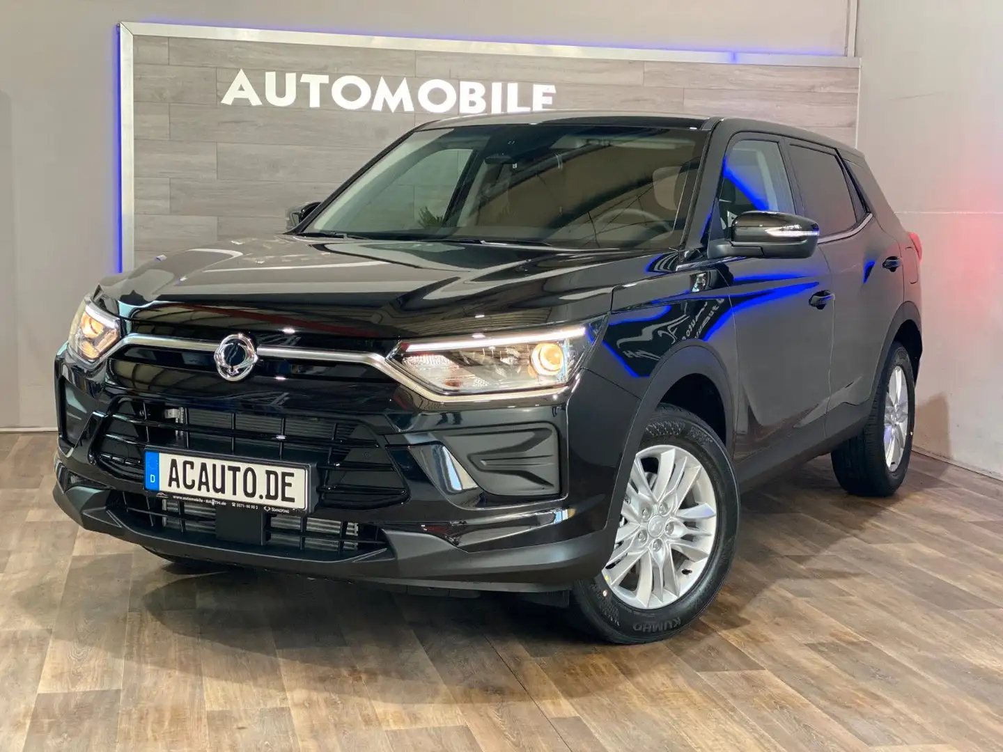 KGM Korando 1.5 T-GDI Nomad Schwarz - 1