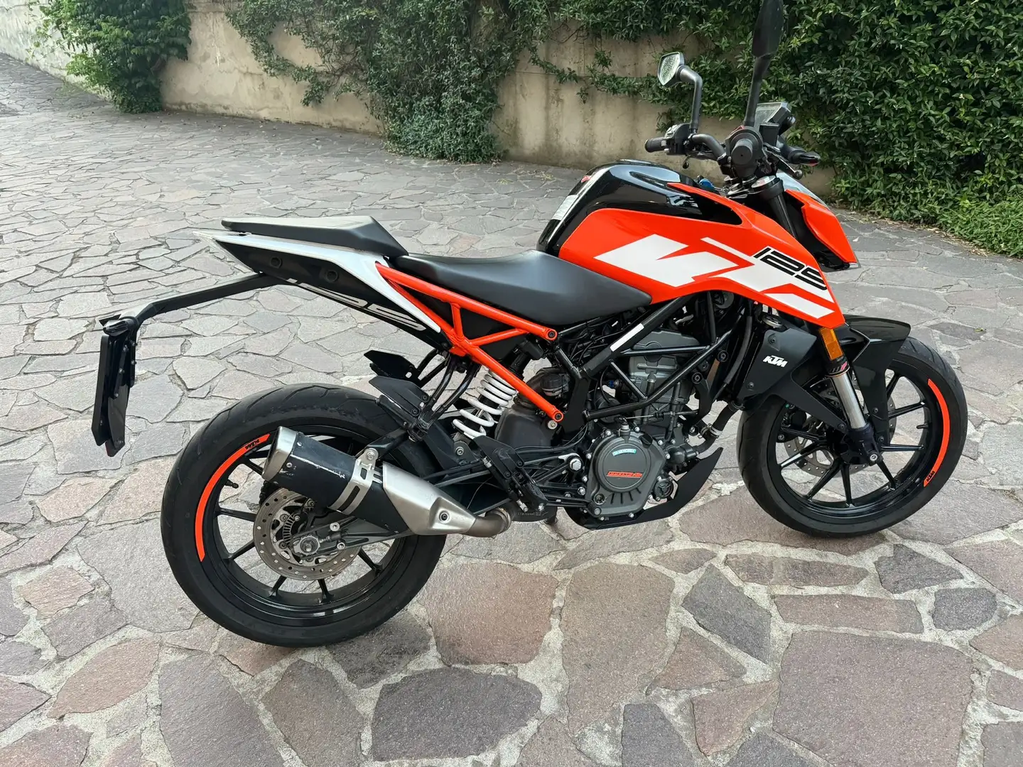 KTM 125 Duke arancione, nero, bianco Arancione - 2