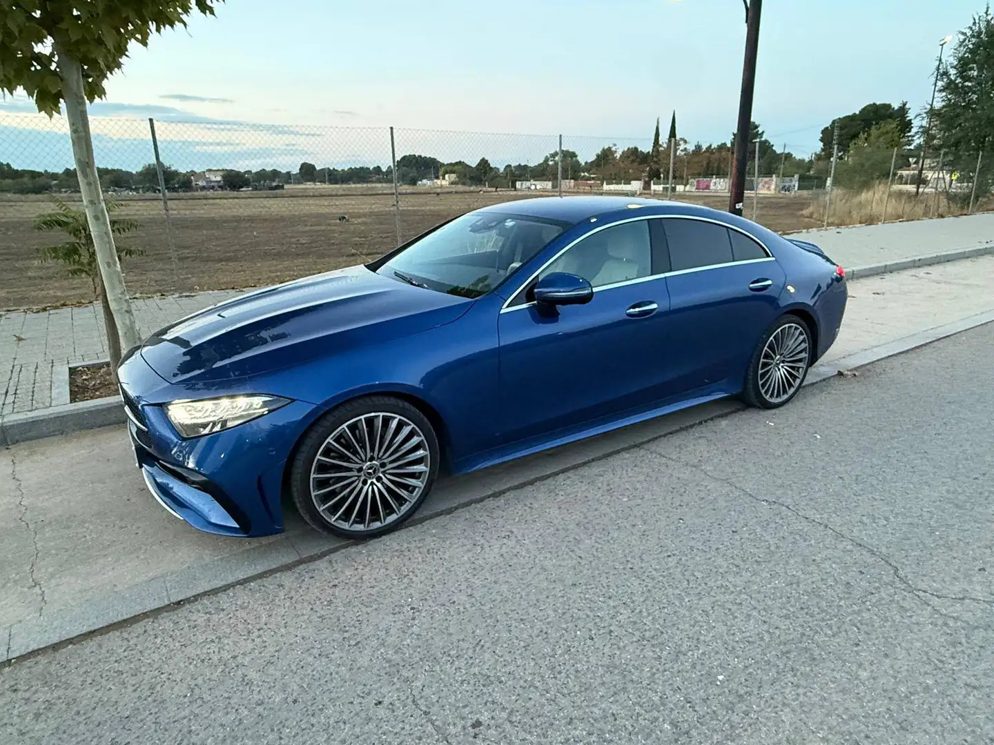 Mercedes-Benz CLS 220 CLS 220d Aut. Azul - 2