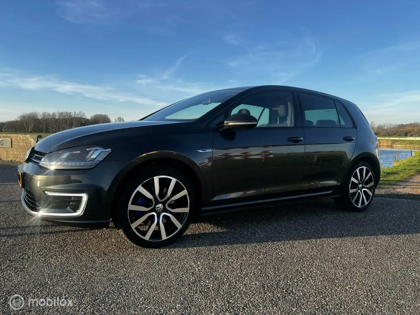 Volkswagen Golf GTE 1.4 TSI Grijs - 2