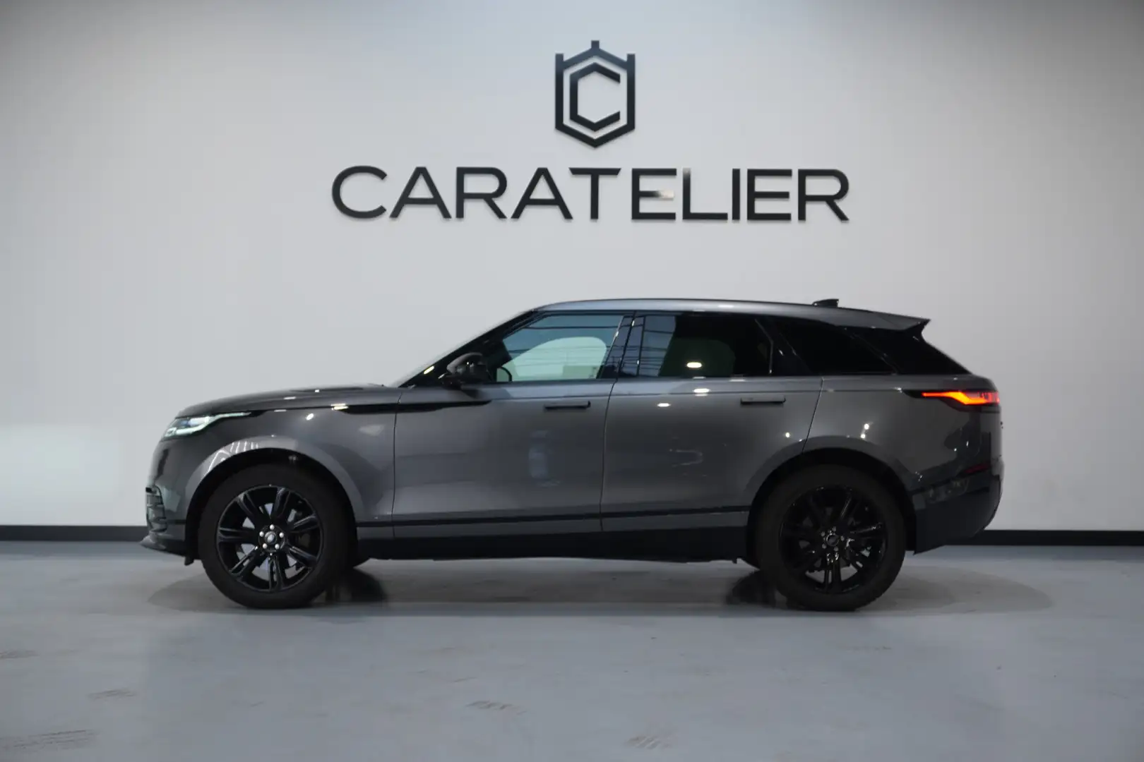 Land Rover Range Rover Velar 2.0 P300 Turbo AWD R-Dynamic HSE Gris - 2