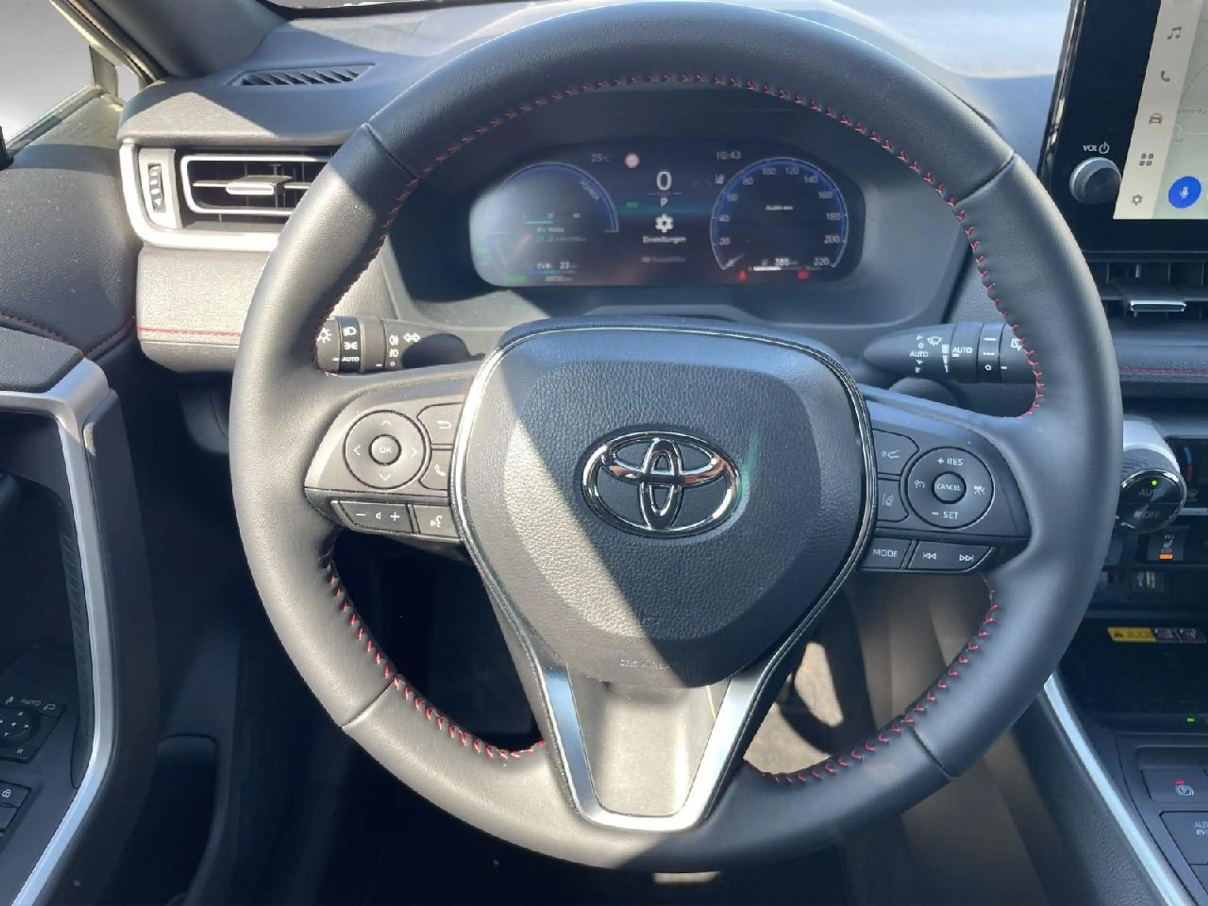 Toyota RAV 4 Plug-in Hybrid 4x4 Teamplayer — photo 11
