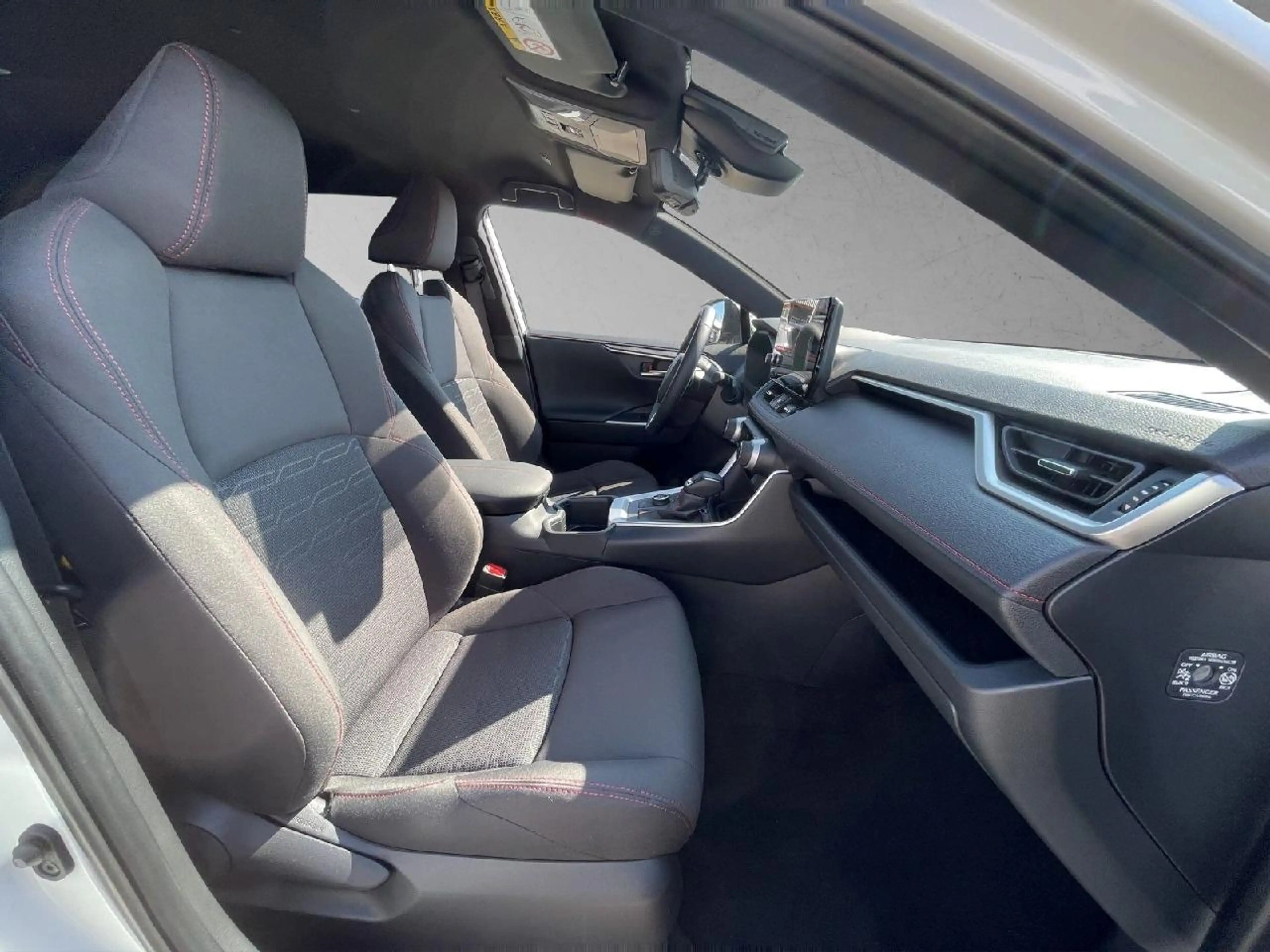 Toyota RAV 4 Plug-in Hybrid 4x4 Teamplayer — photo 8