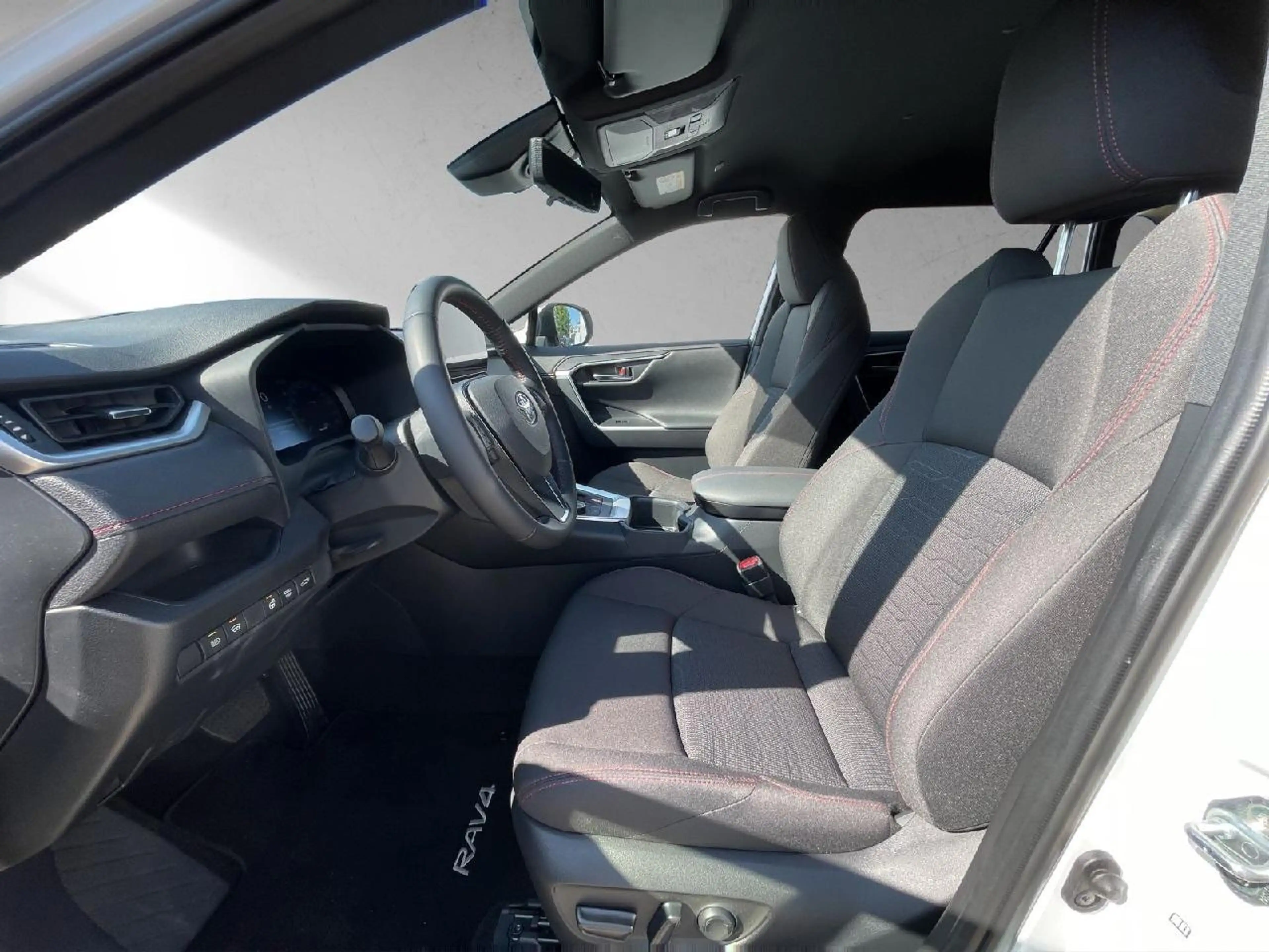 Toyota RAV 4 Plug-in Hybrid 4x4 Teamplayer — photo 14