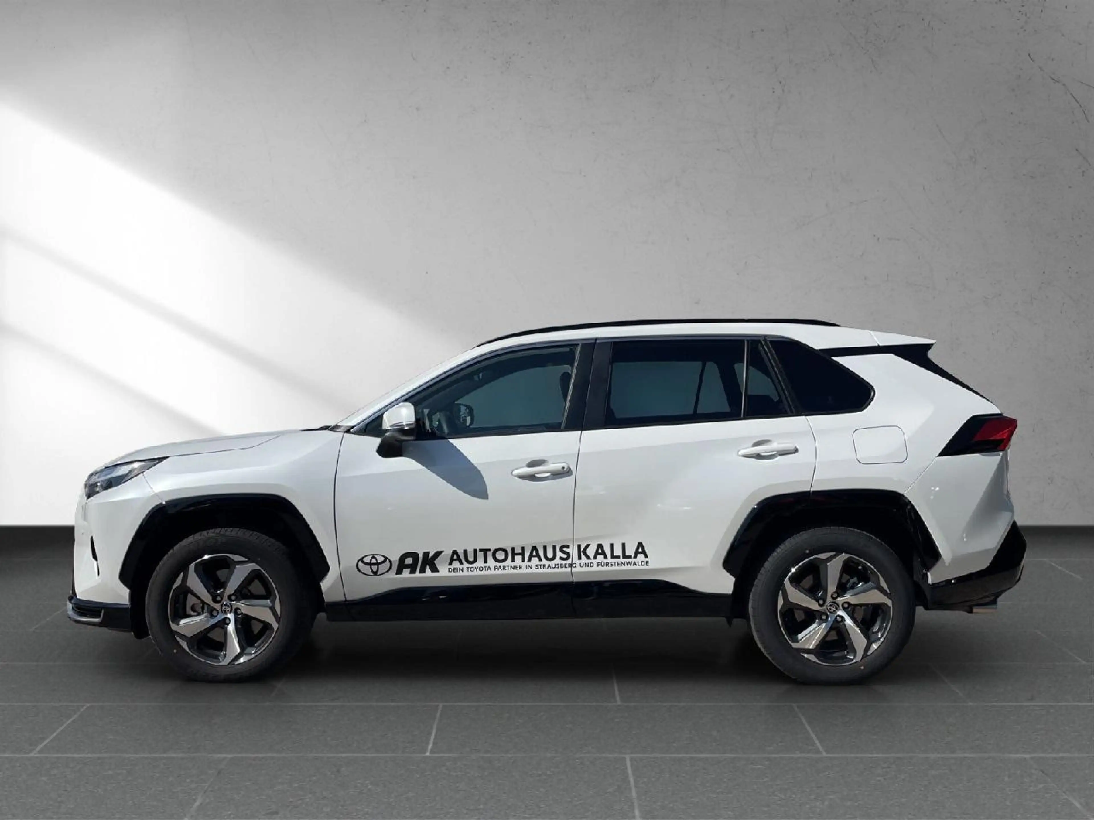Toyota RAV 4 Plug-in Hybrid 4x4 Teamplayer — photo 5