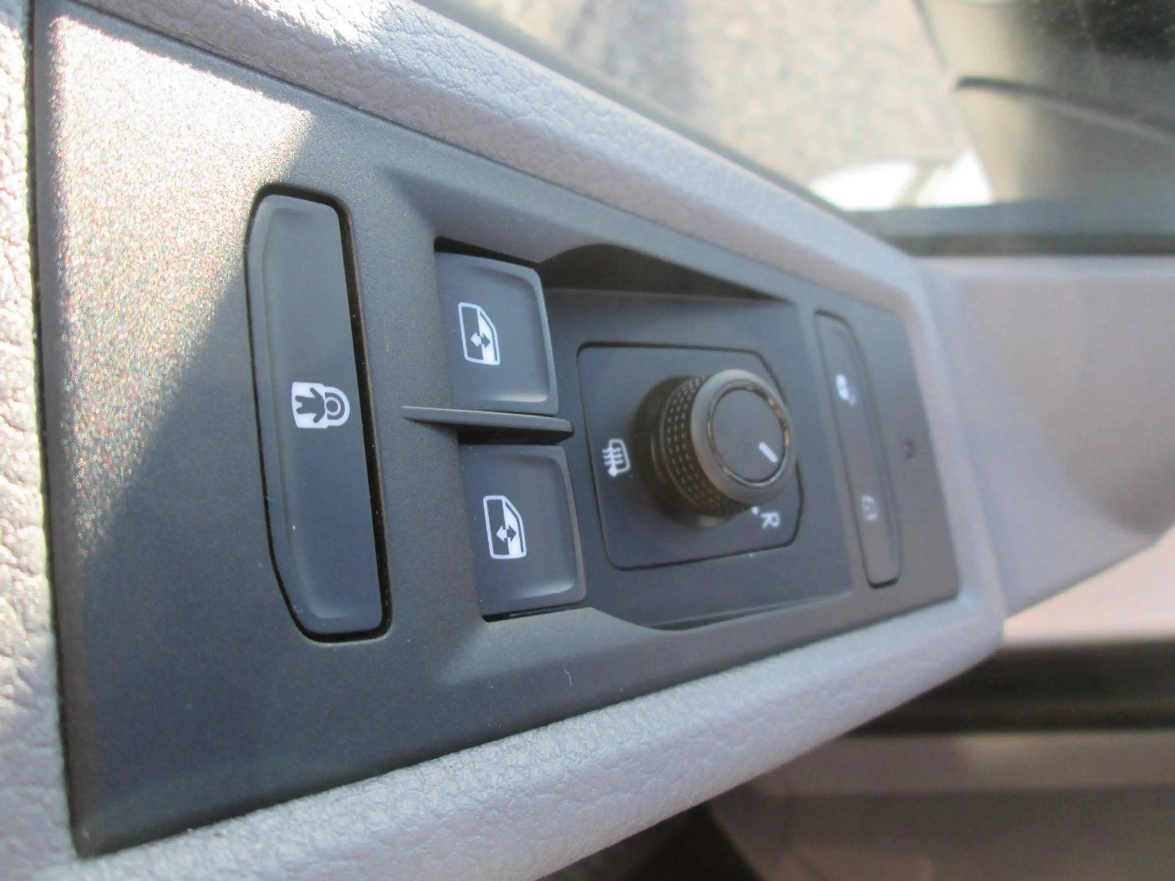 Volkswagen T6.1 Transporter T6.1 2.0 TDI 4Motion Kombi L2H1 — photo 11