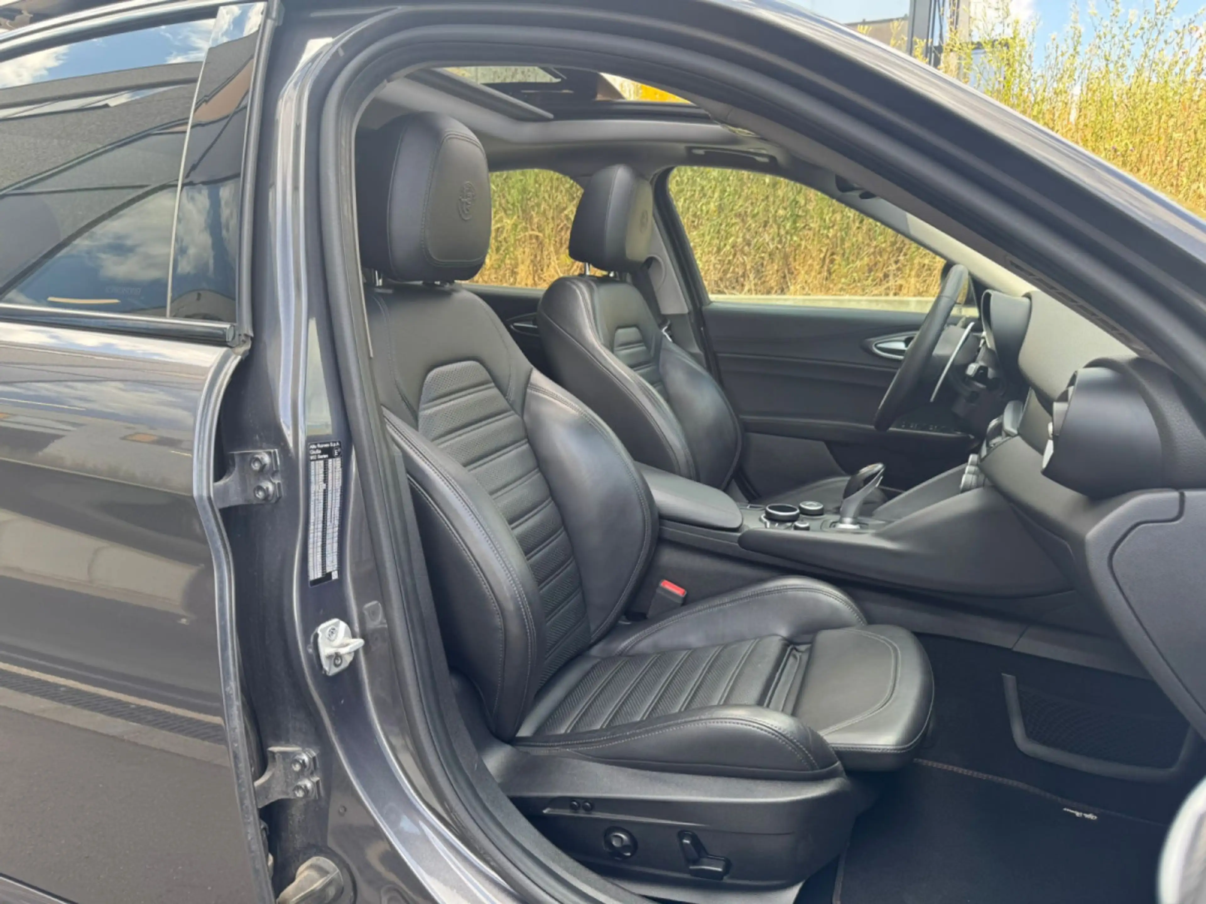 Alfa Romeo Giulia Giulia Veloce Q4 /211 CV /19/PANO/CAMERA/CUIR/VOLL — photo 8