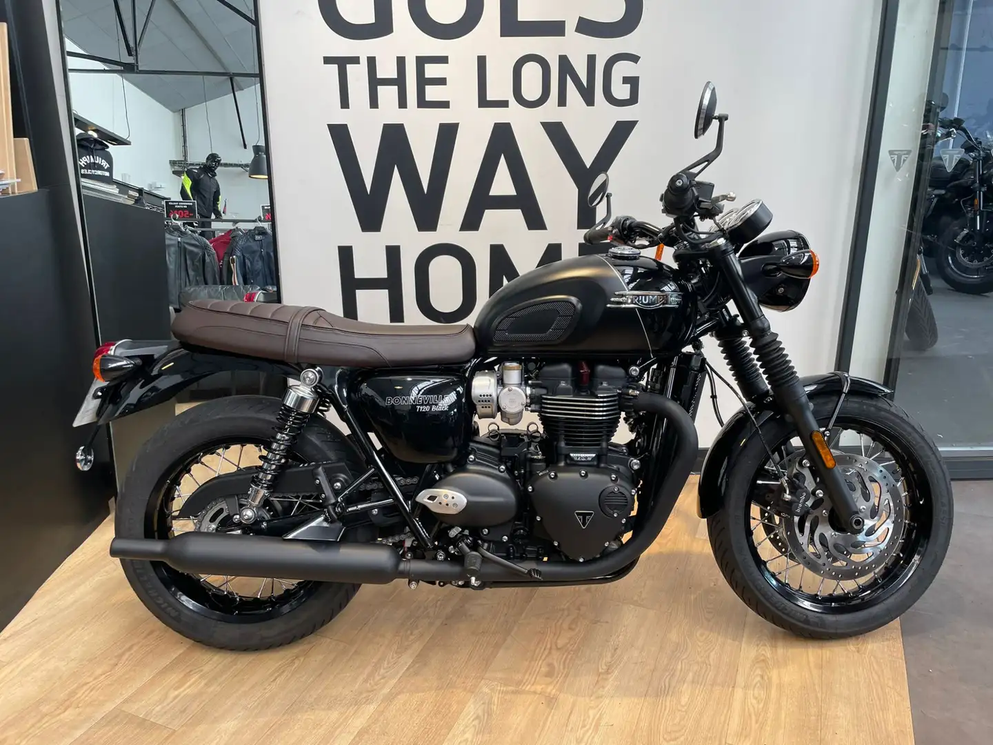 Triumph Bonneville T120 Negru - 2
