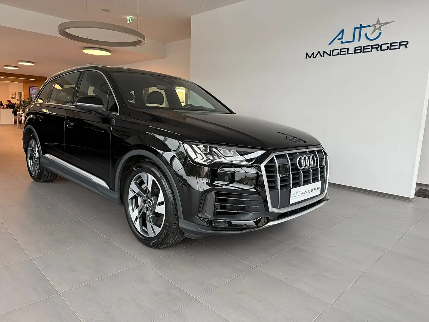Audi Q7 55 TFSI e PHEV quattro Schwarz - 1
