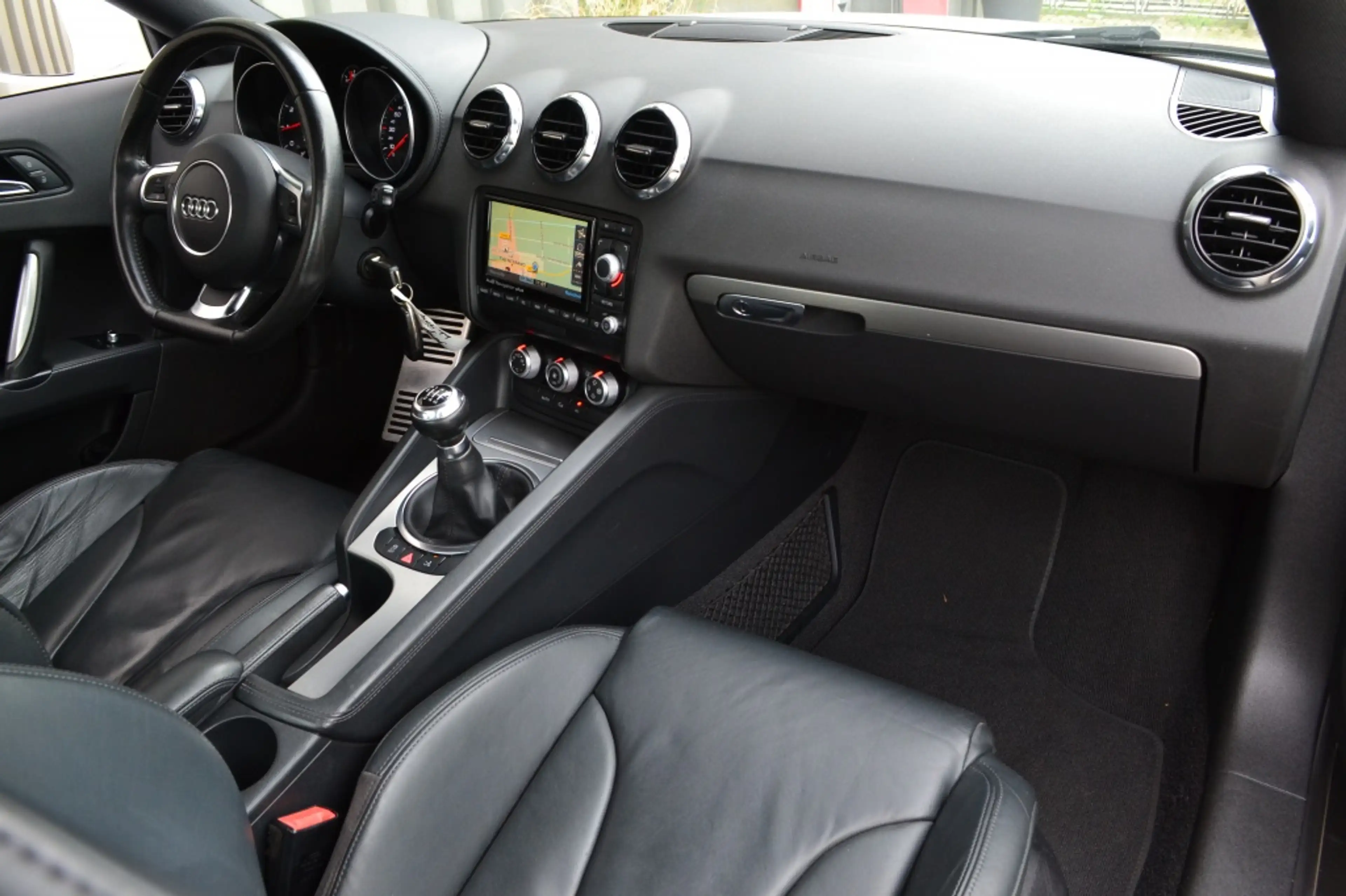 Audi TT 1.8 TFSI Pro Line Leer/Navi/Xenon/19'' — photo 7