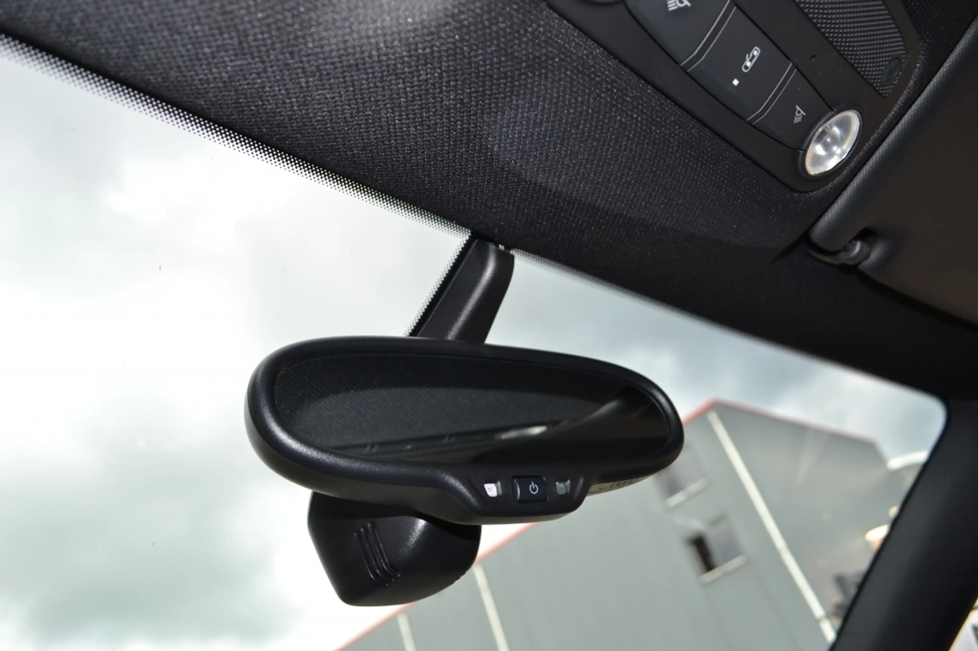 Audi TT 1.8 TFSI Pro Line Leer/Navi/Xenon/19'' — photo 38
